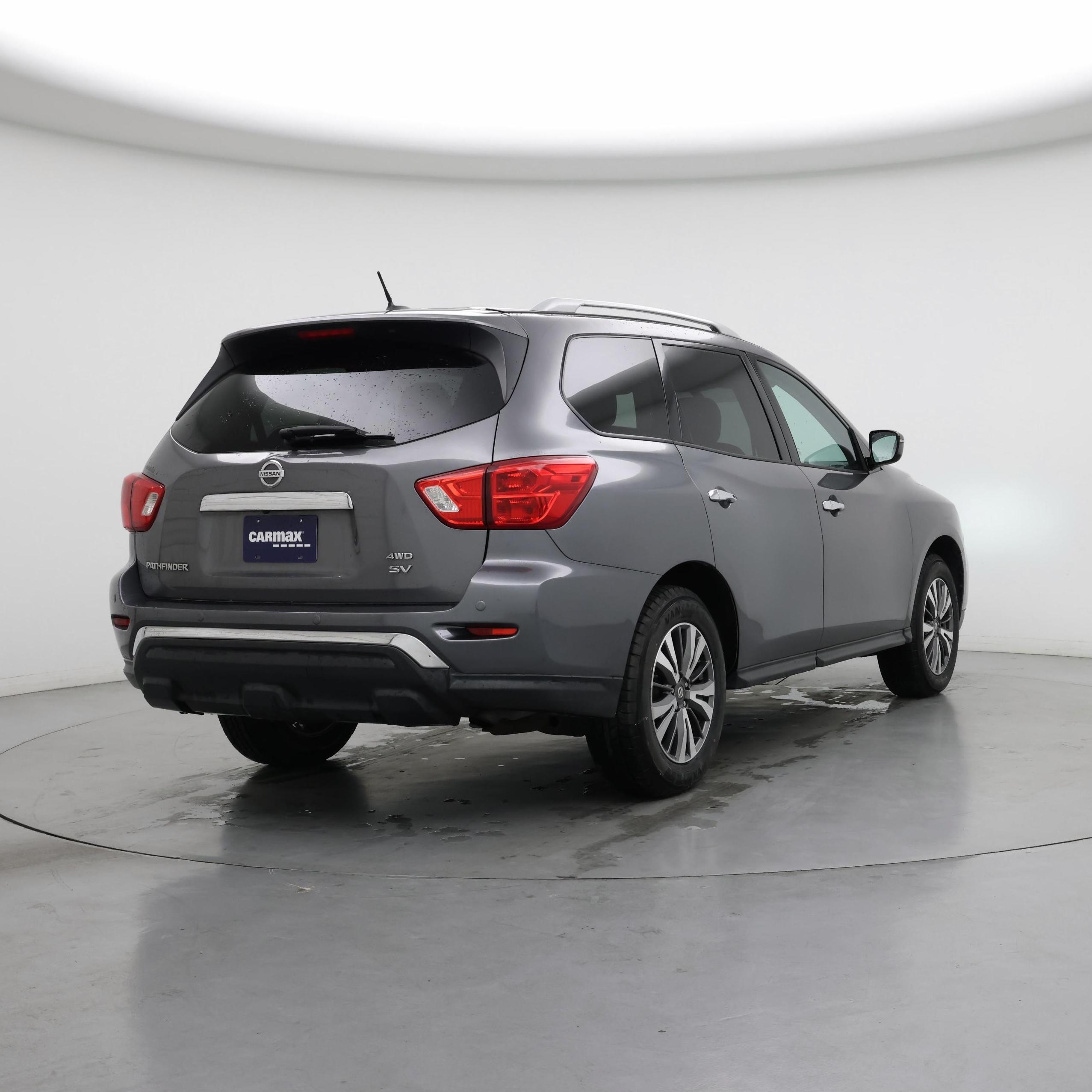 Thumbnail: 2017 Nissan Pathfinder - 8