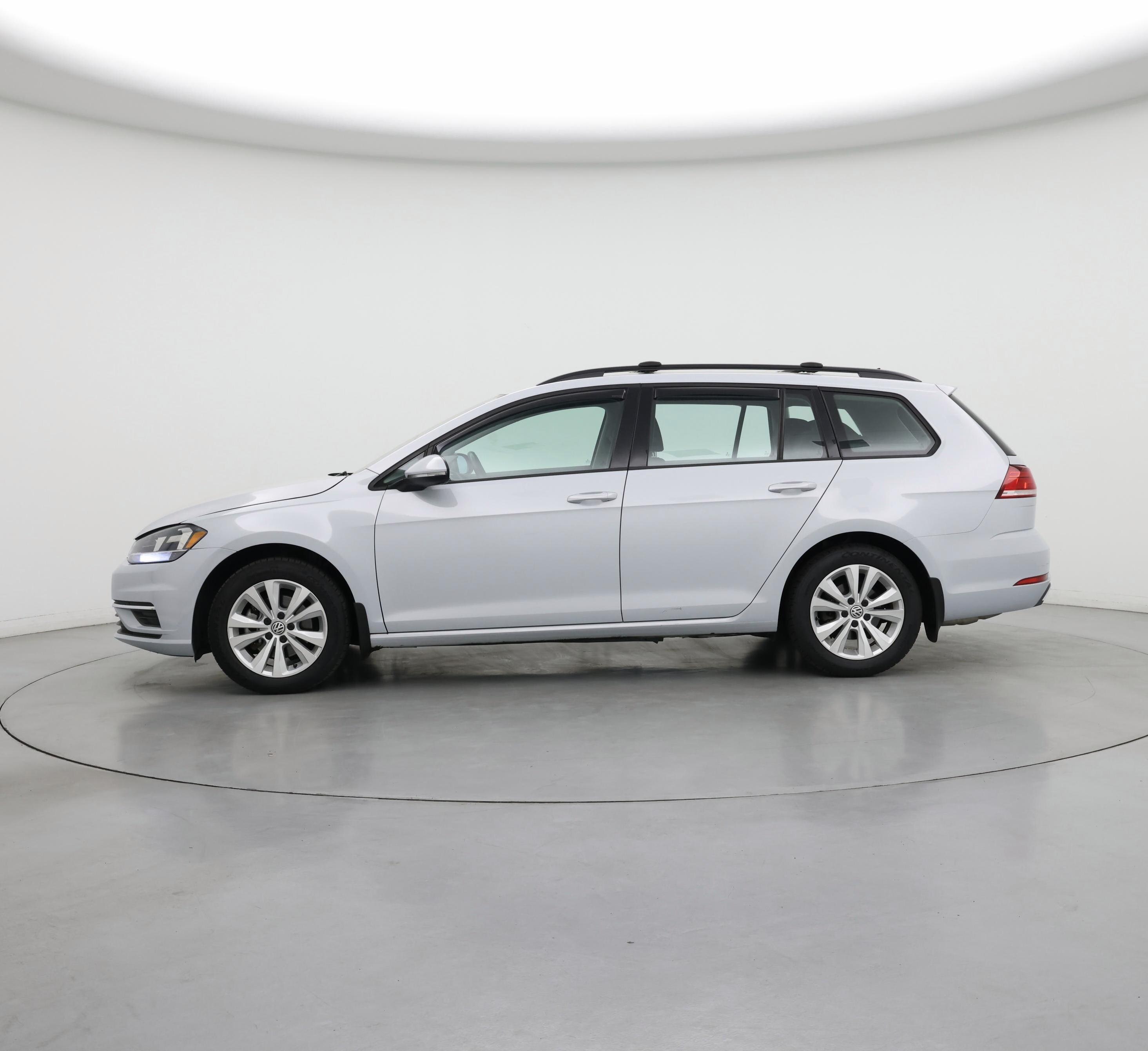 Thumbnail: 2019 Volkswagen Golf - 3