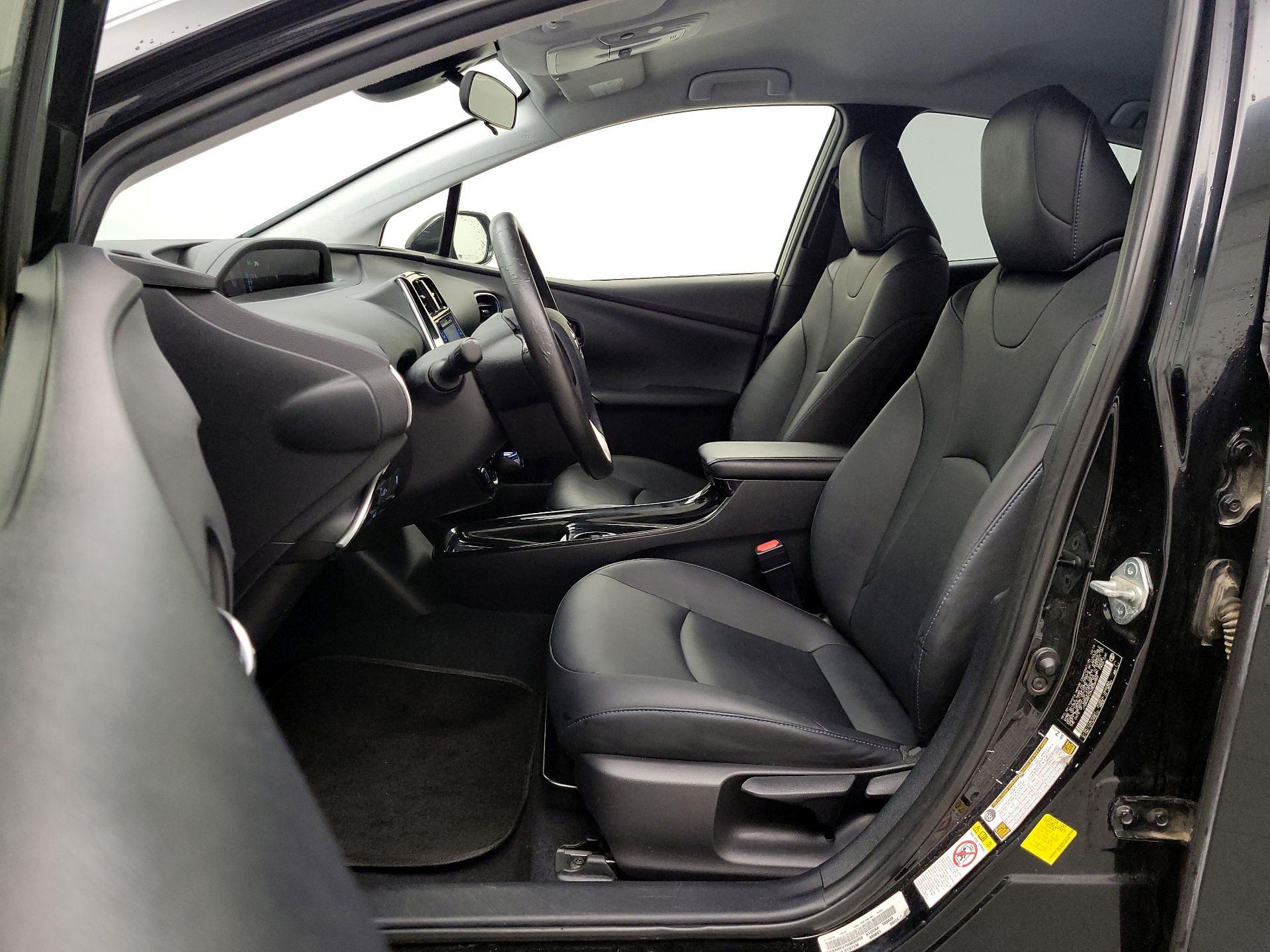 Thumbnail: 2017 Toyota Prius - 11