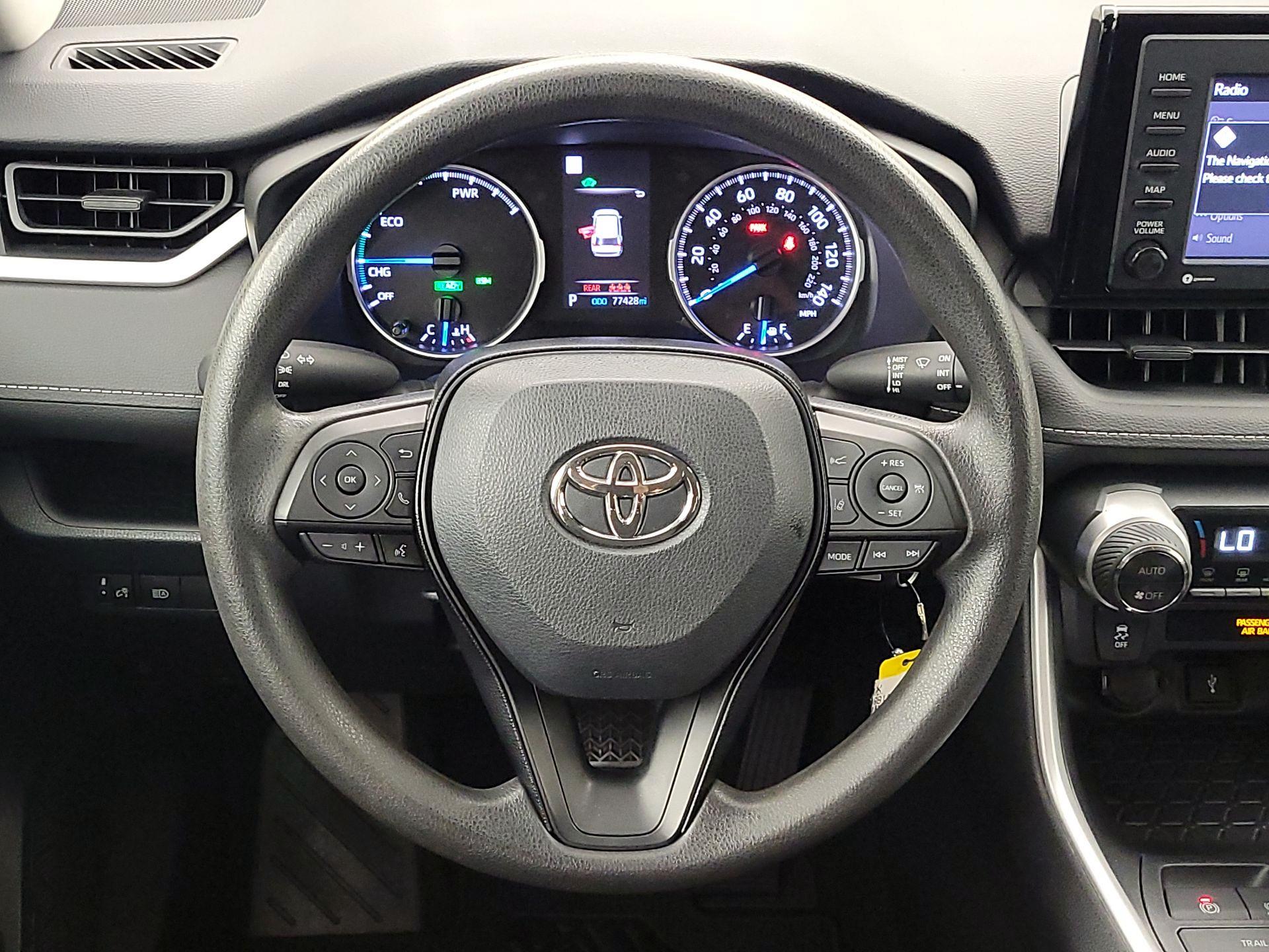 Thumbnail: 2020 Toyota RAV4 - 10