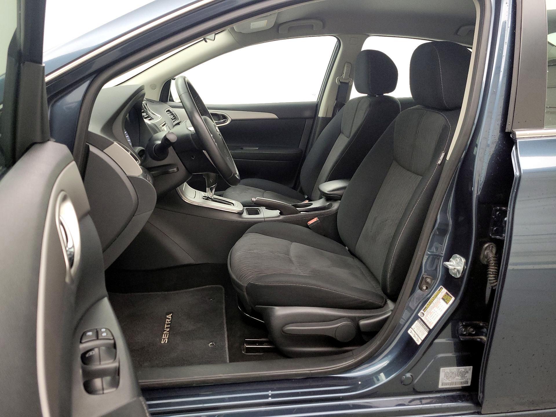 Thumbnail: 2015 Nissan Sentra - 11
