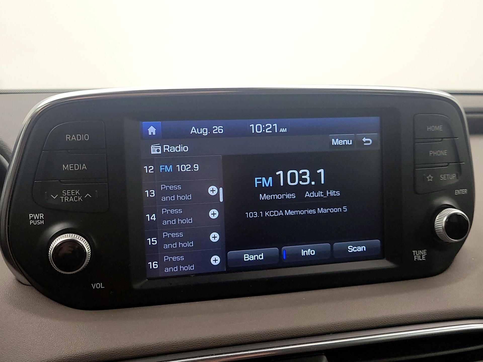 Thumbnail: 2019 Hyundai Santa Fe - 15
