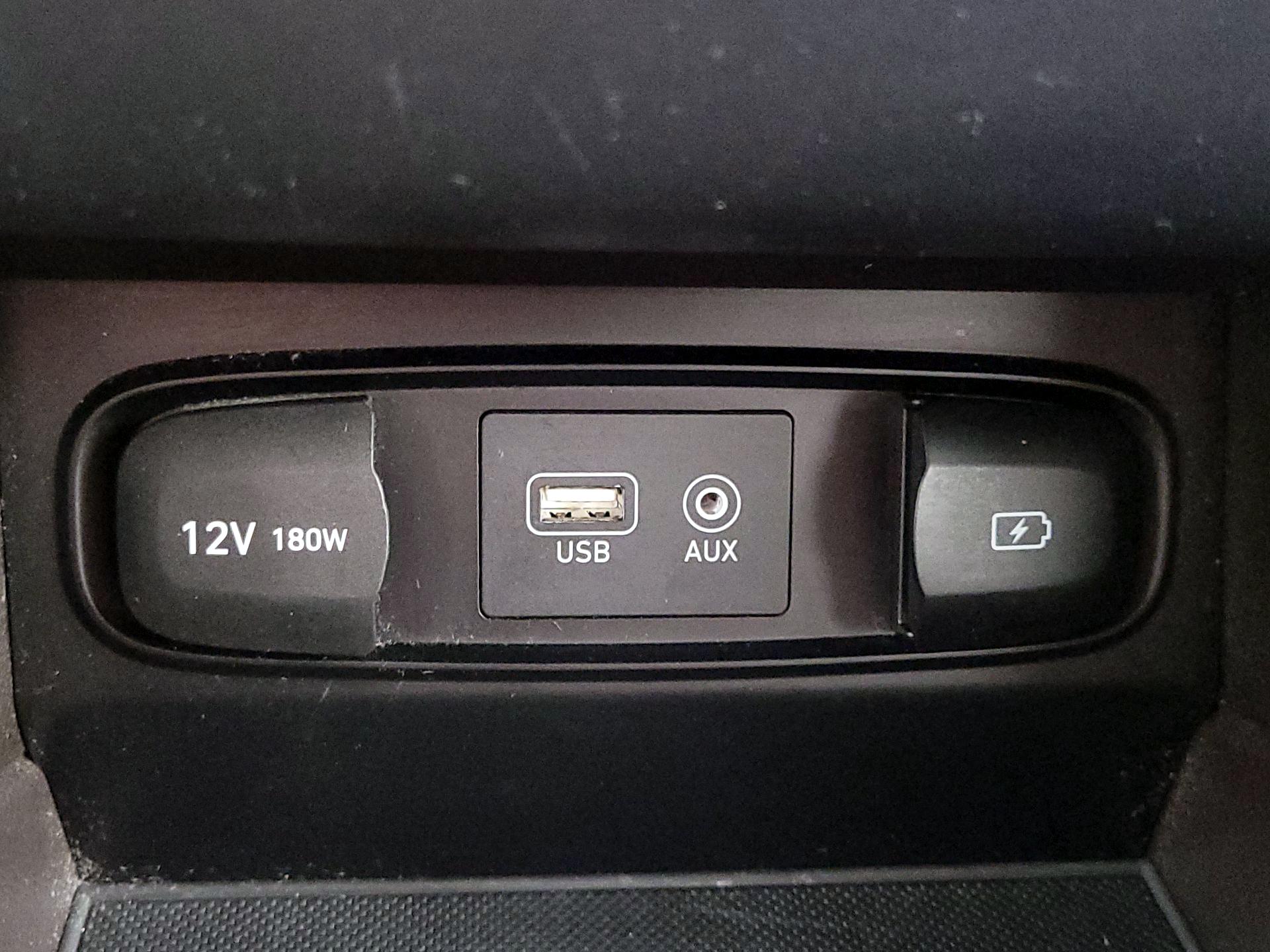 Thumbnail: 2019 Hyundai Santa Fe - 18