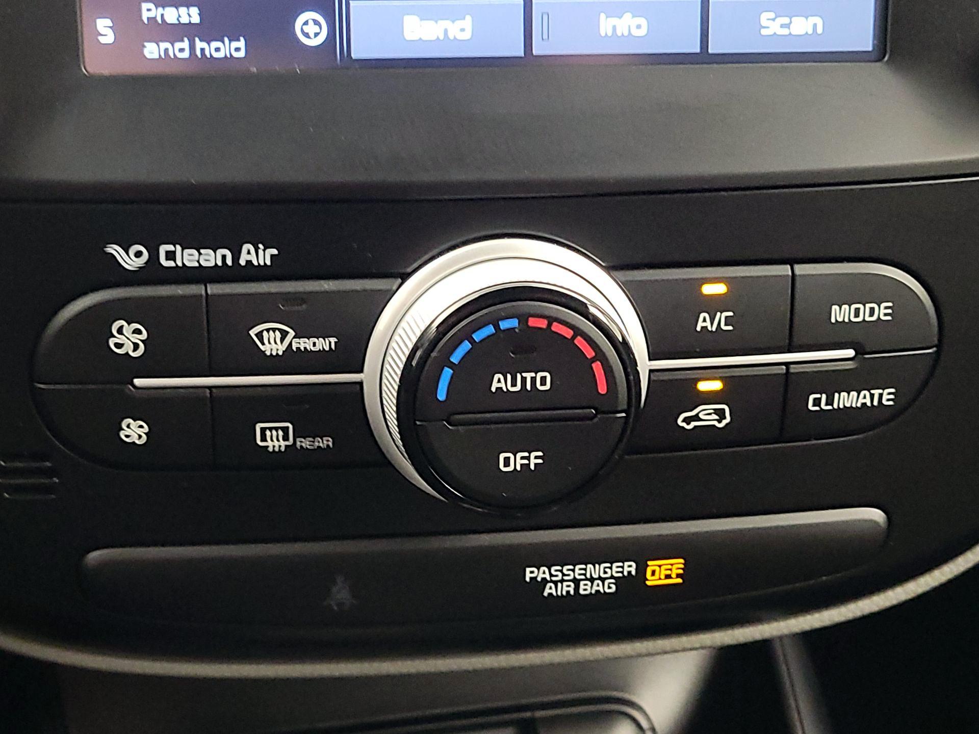 Thumbnail: 2019 Kia Soul - 16