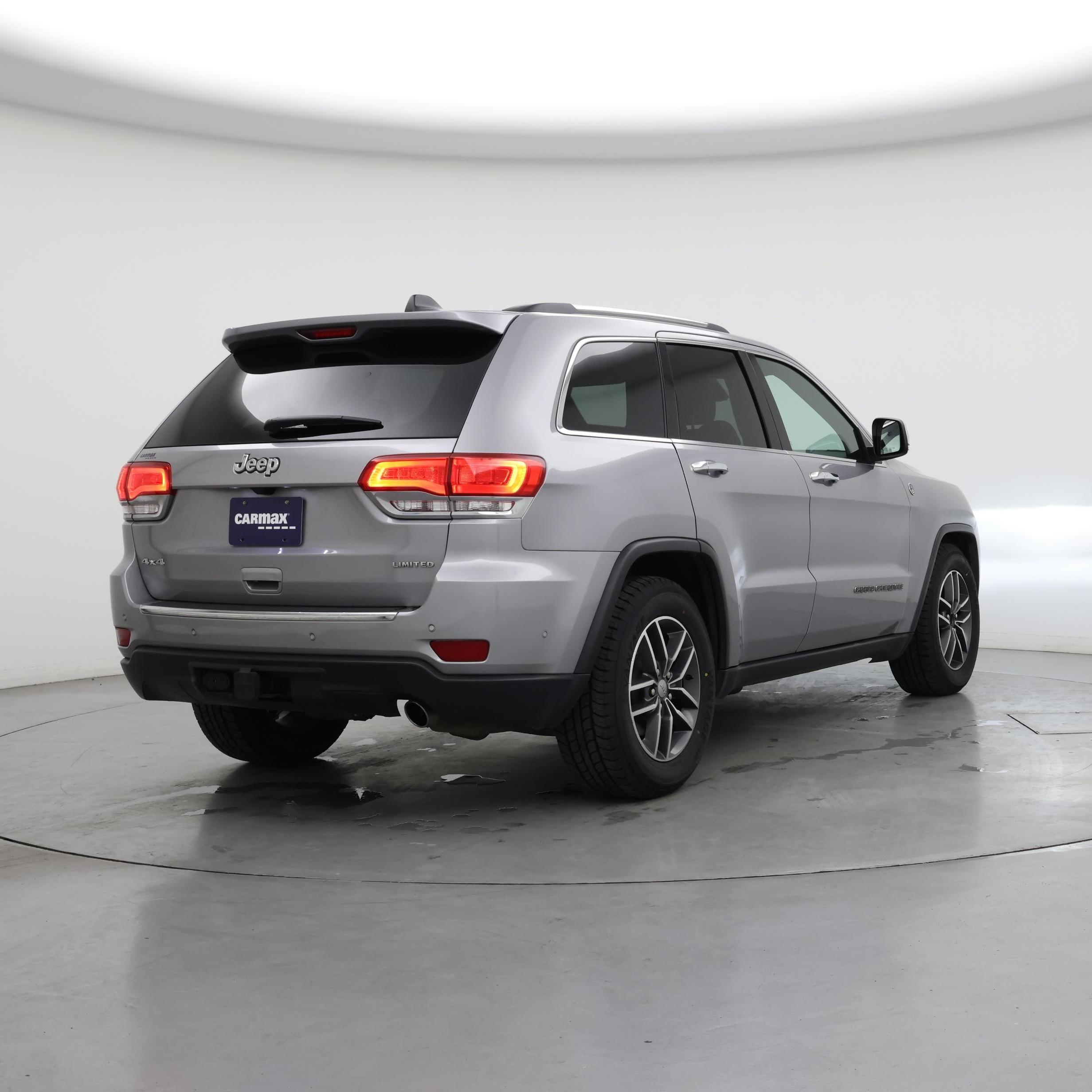 Thumbnail: 2018 Jeep Grand Cherokee - 8
