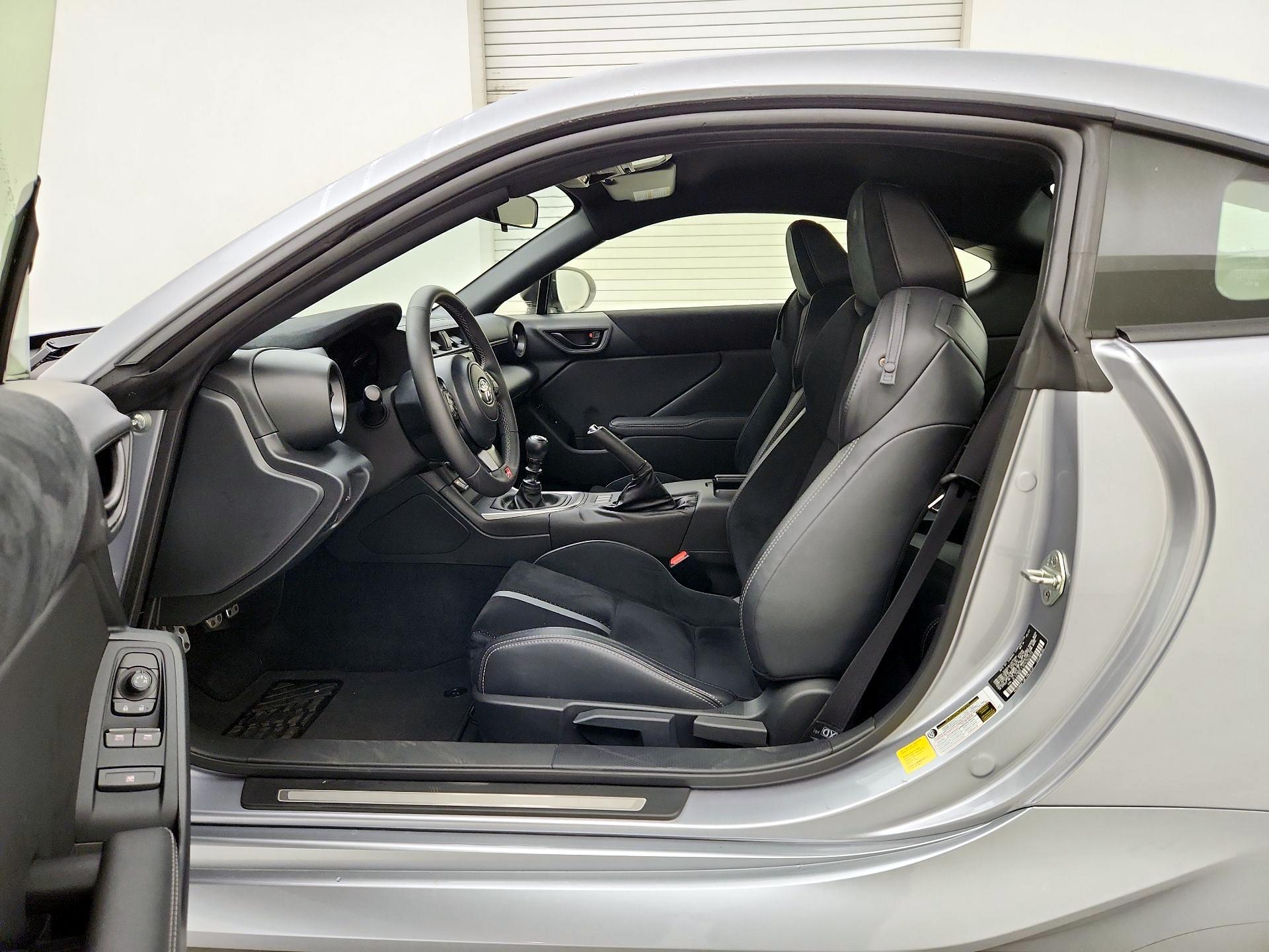 Thumbnail: 2023 Toyota GR86 - 11