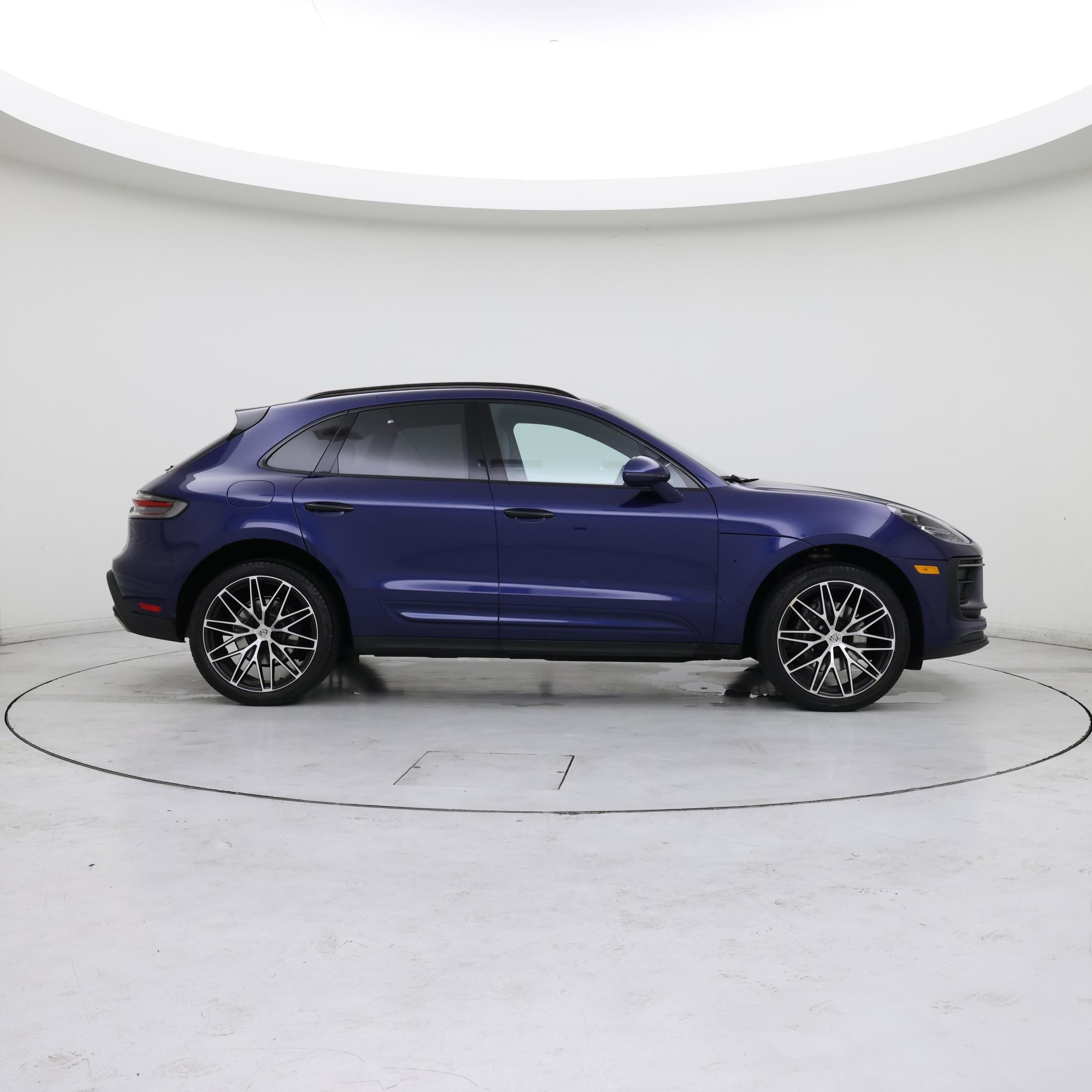 Thumbnail: 2022 Porsche Macan - 7
