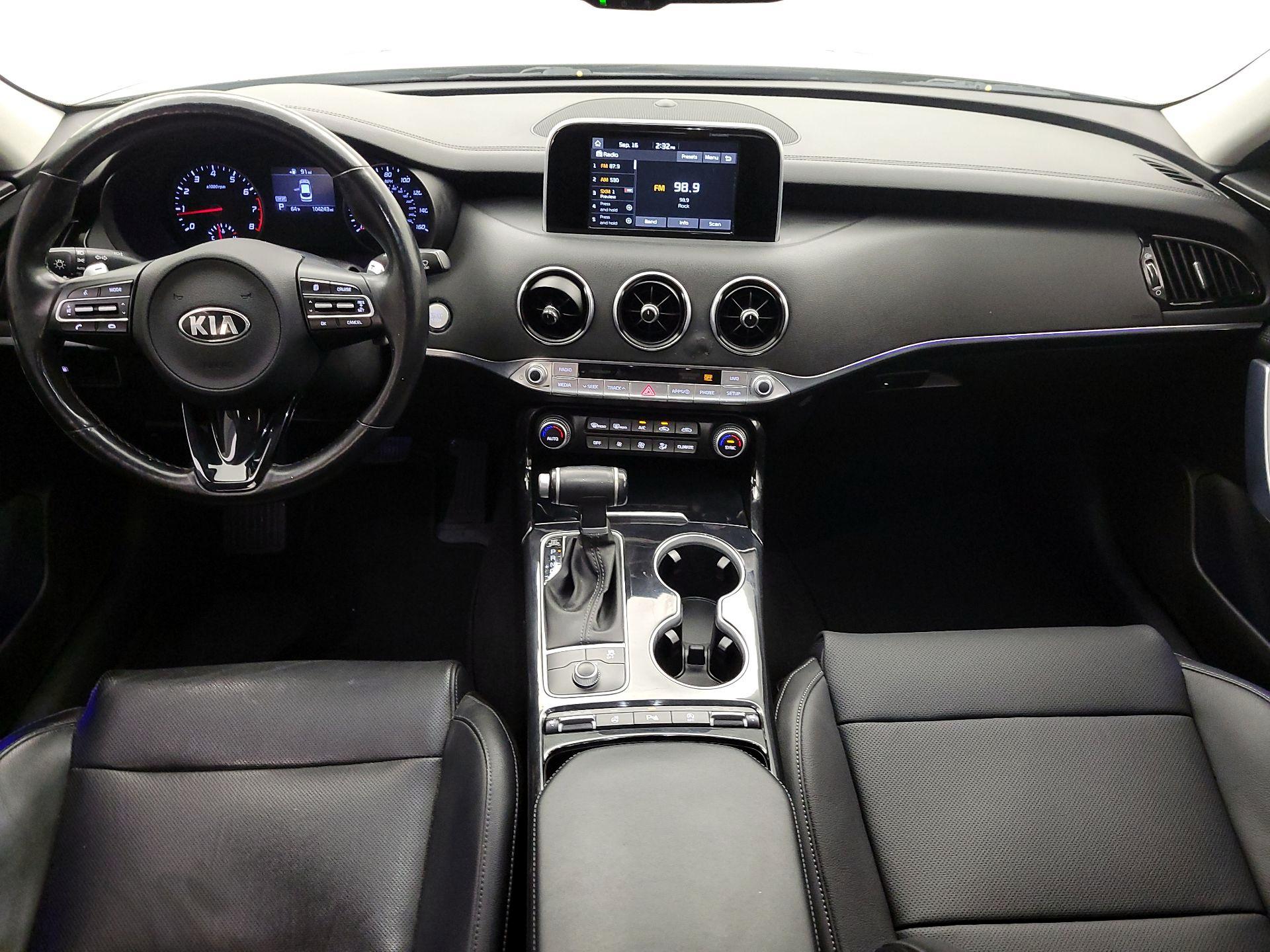 Thumbnail: 2018 Kia Stinger - 9