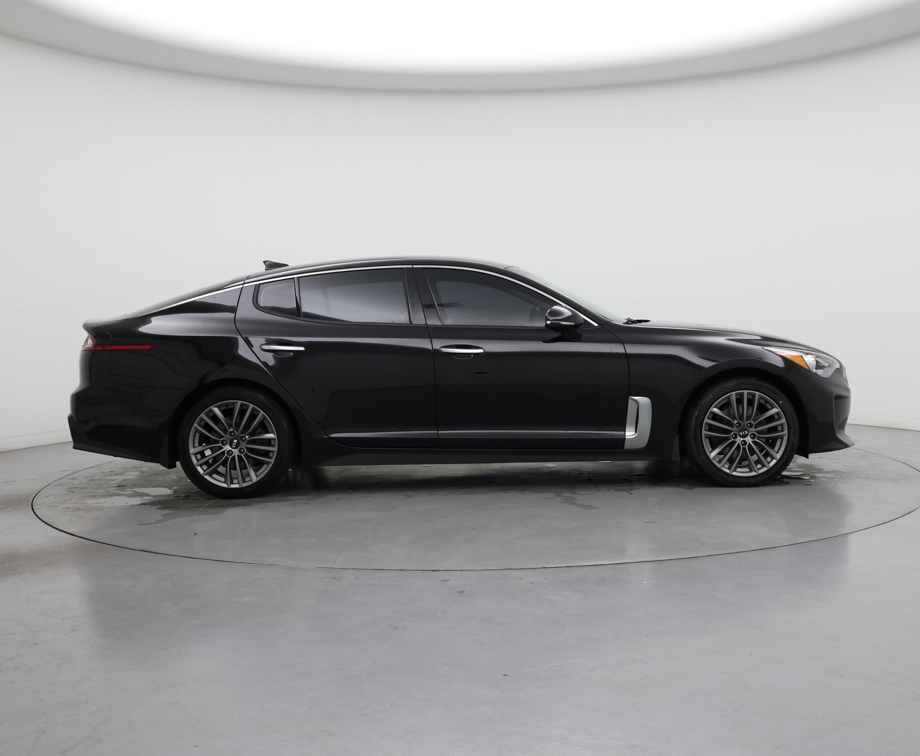 Thumbnail: 2018 Kia Stinger - 7