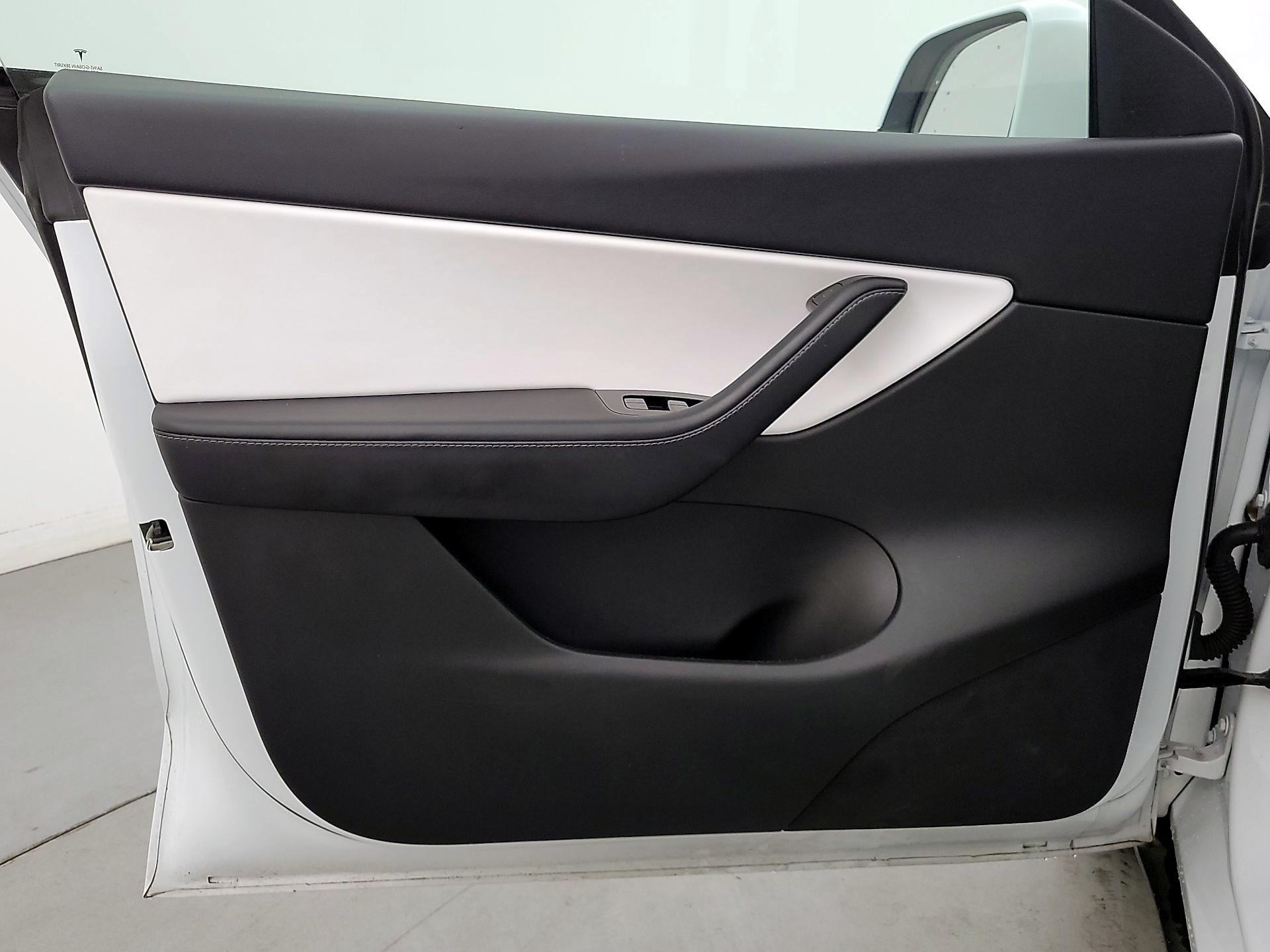 Thumbnail: 2021 Tesla Model Y - 12