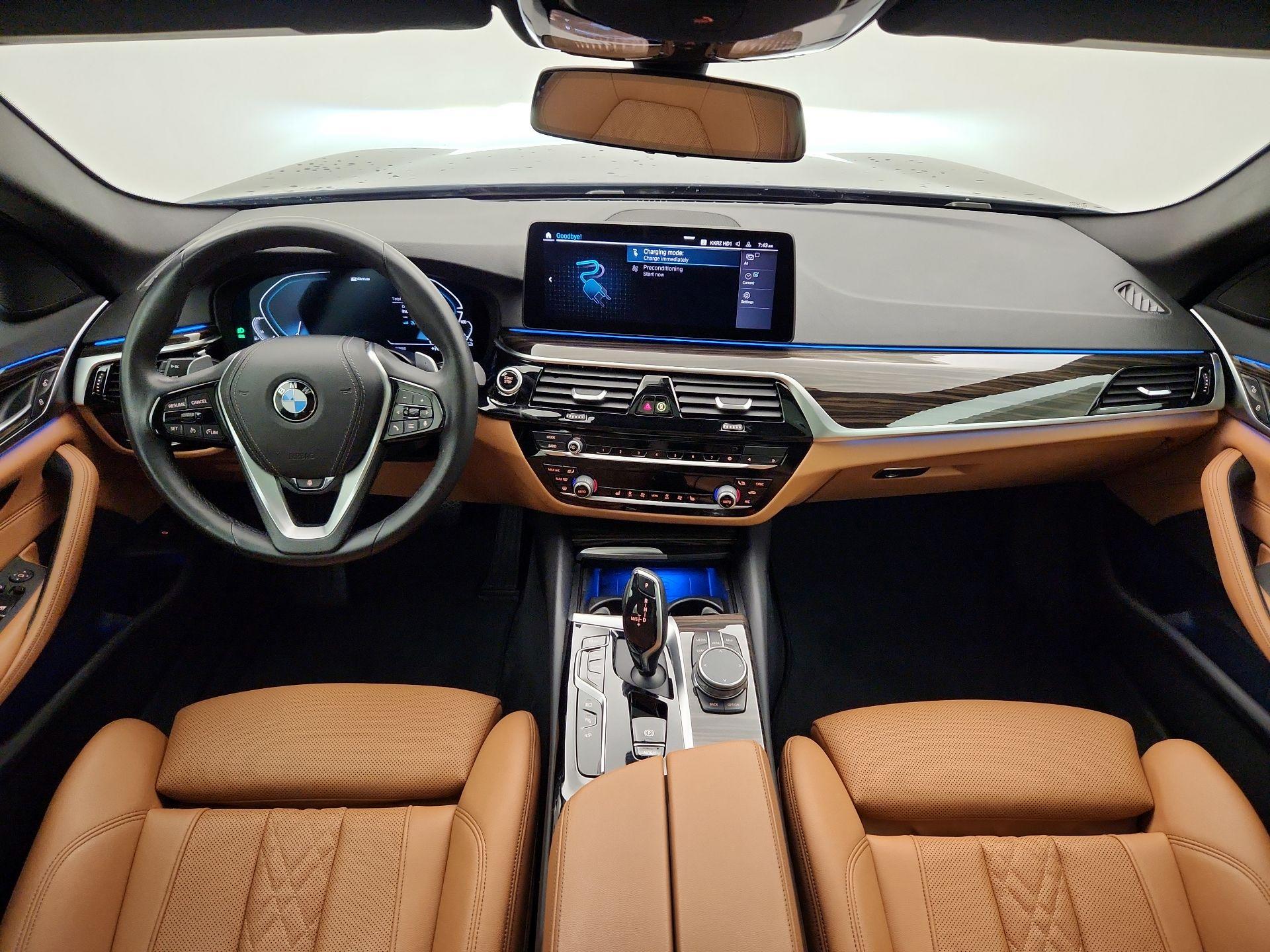 Thumbnail: 2021 BMW 5 Series - 9
