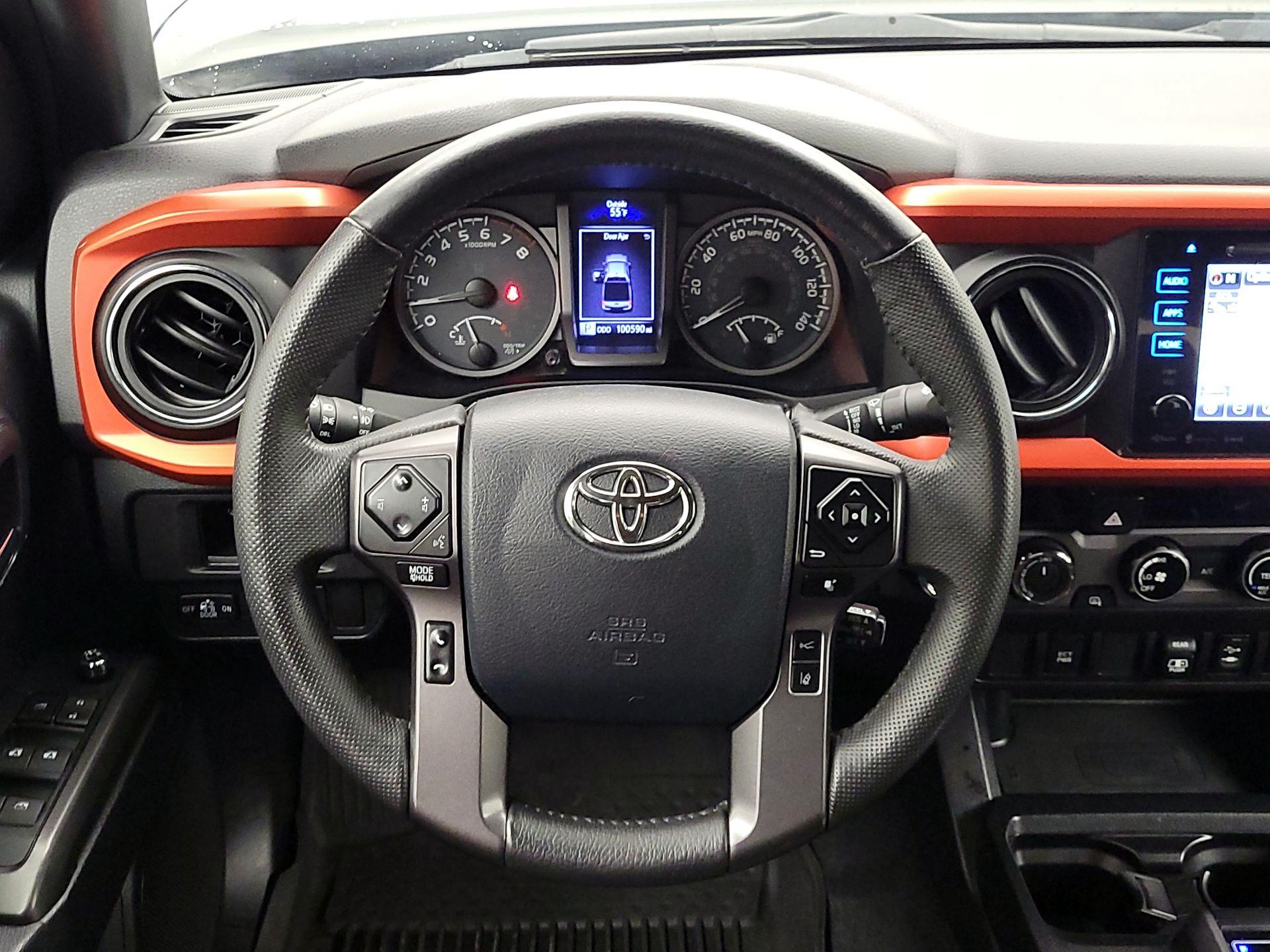 Thumbnail: 2018 Toyota Tacoma - 10