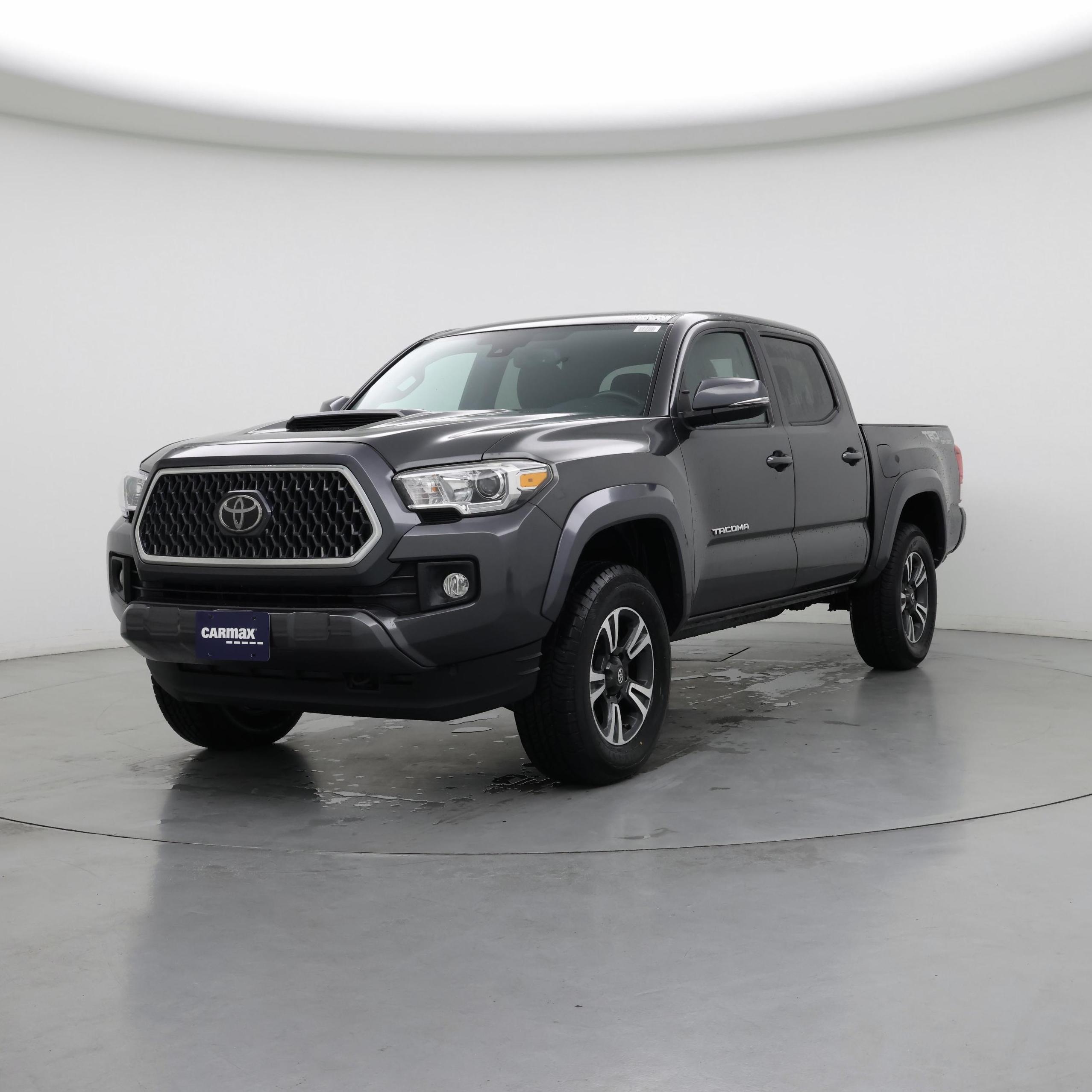 Thumbnail: 2018 Toyota Tacoma - 4