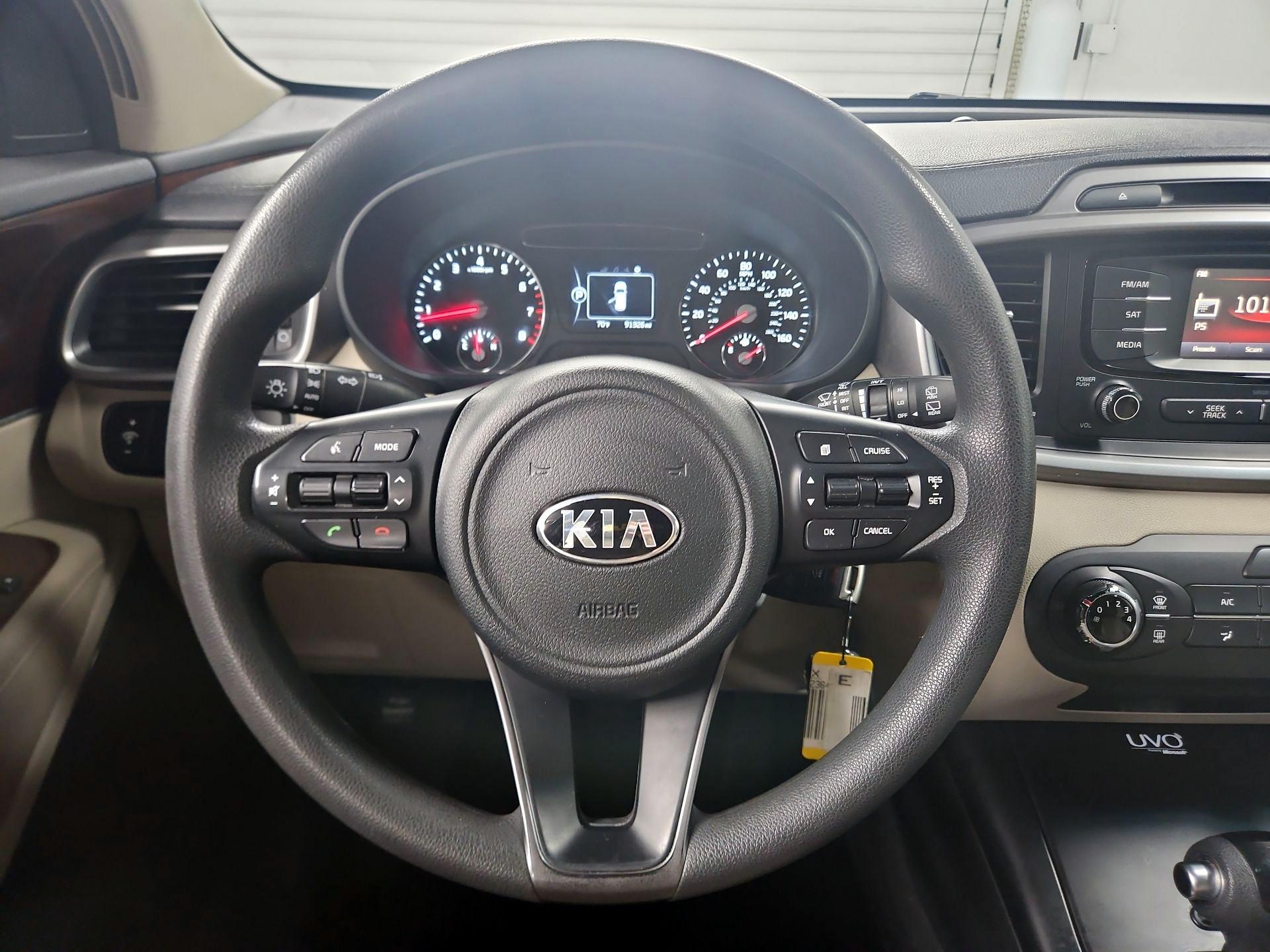 Thumbnail: 2016 Kia Sorento - 10