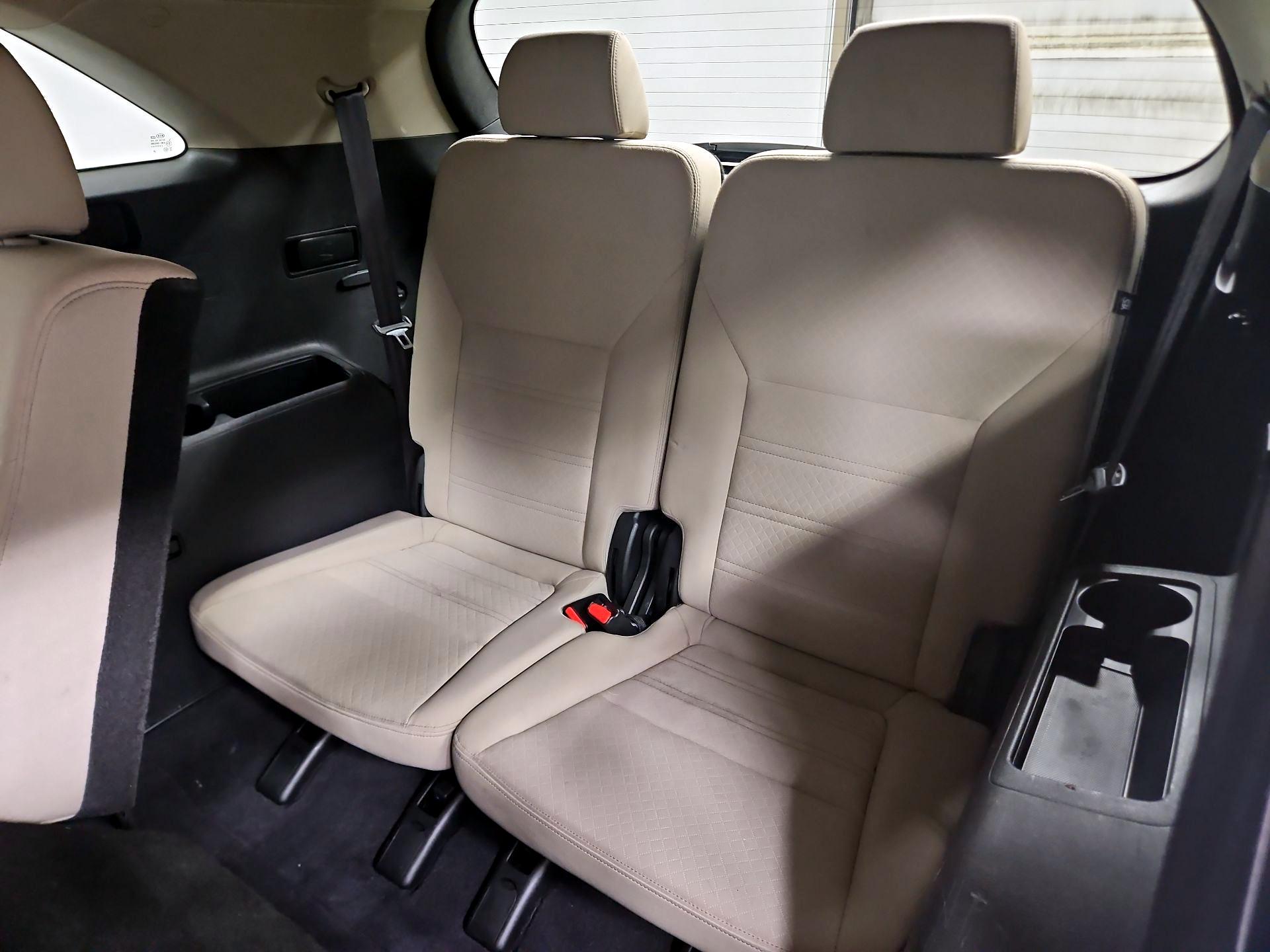Thumbnail: 2016 Kia Sorento - 20
