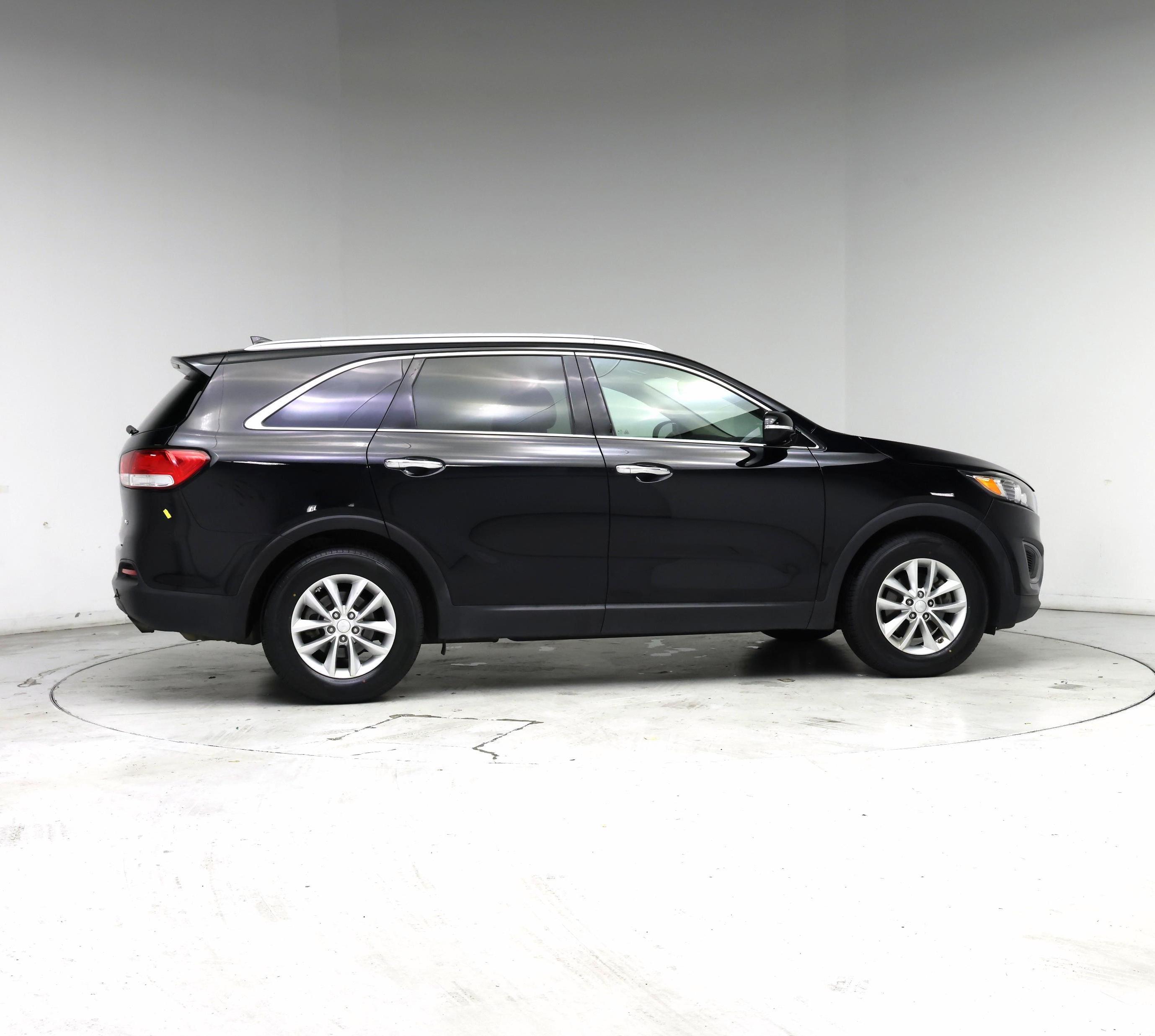 Thumbnail: 2016 Kia Sorento - 7