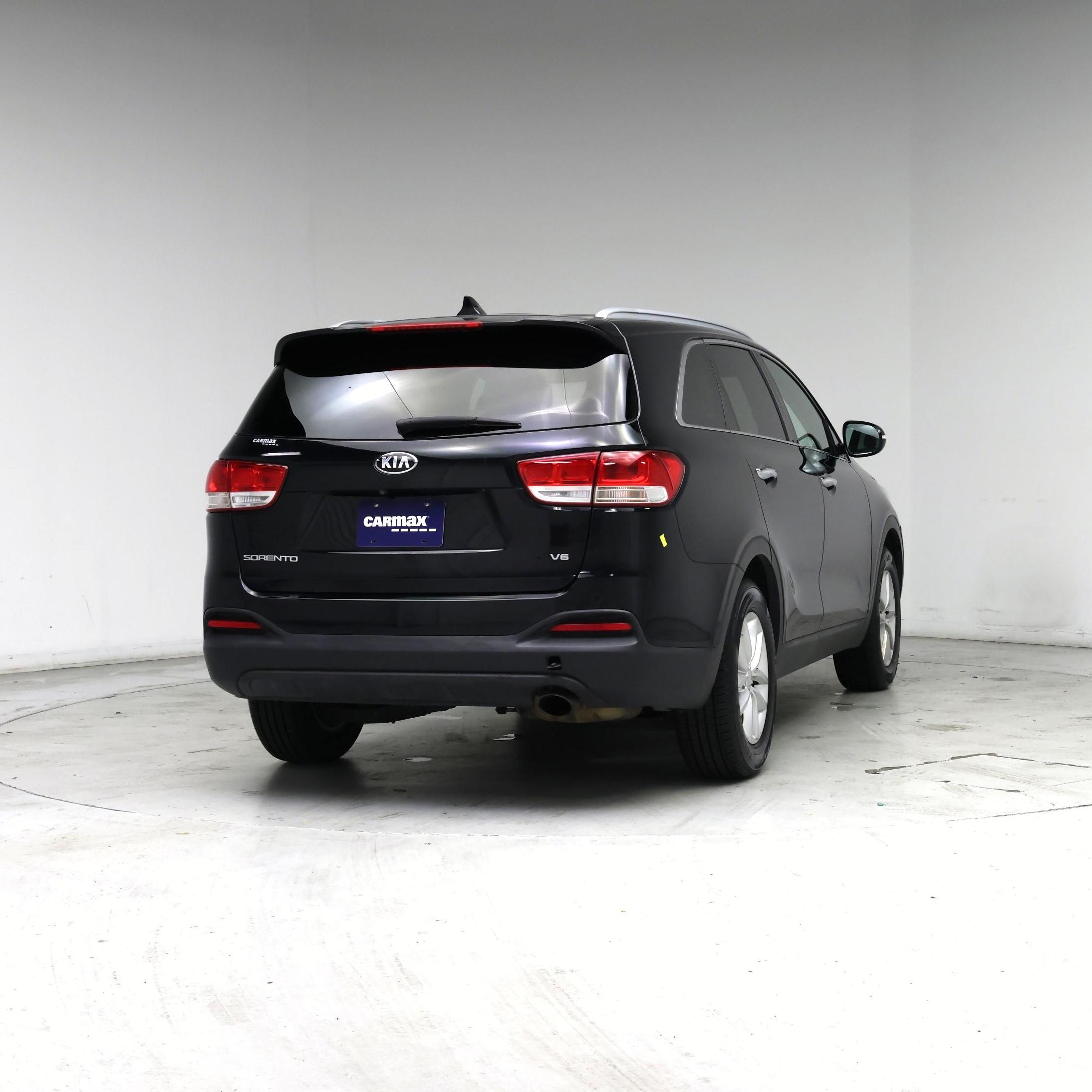 Thumbnail: 2016 Kia Sorento - 8