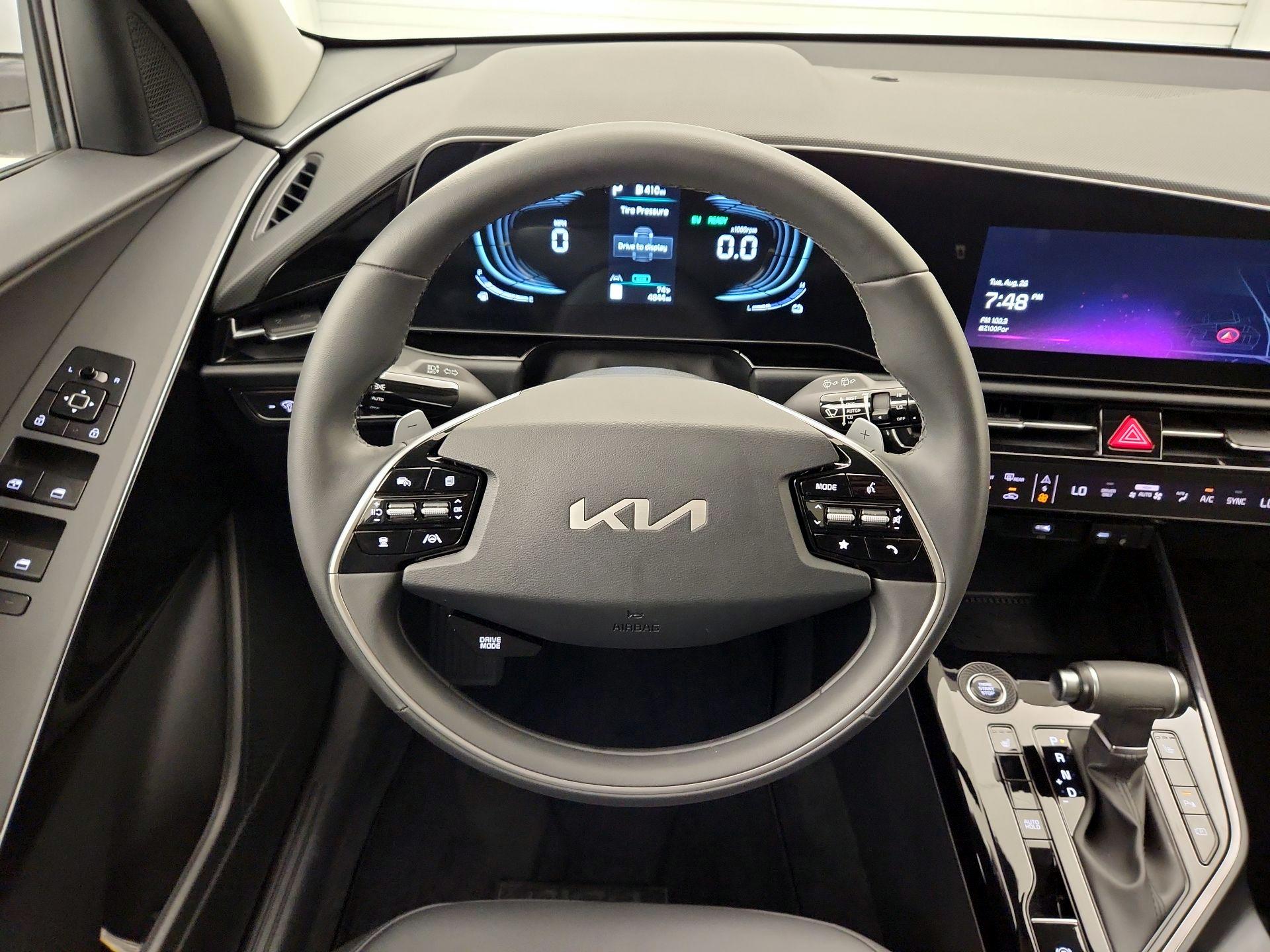 Thumbnail: 2024 Kia Niro - 10