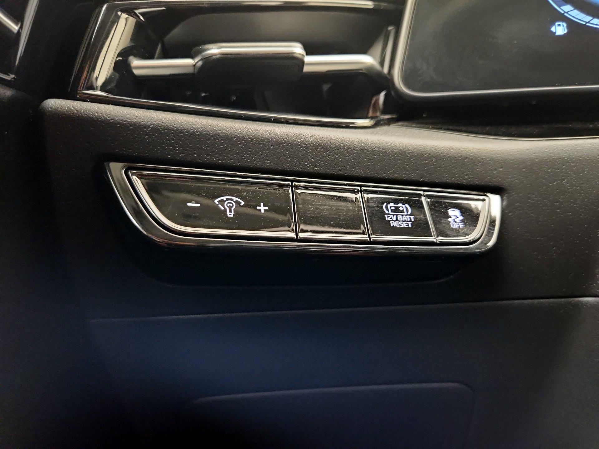 Thumbnail: 2024 Kia Niro - 13