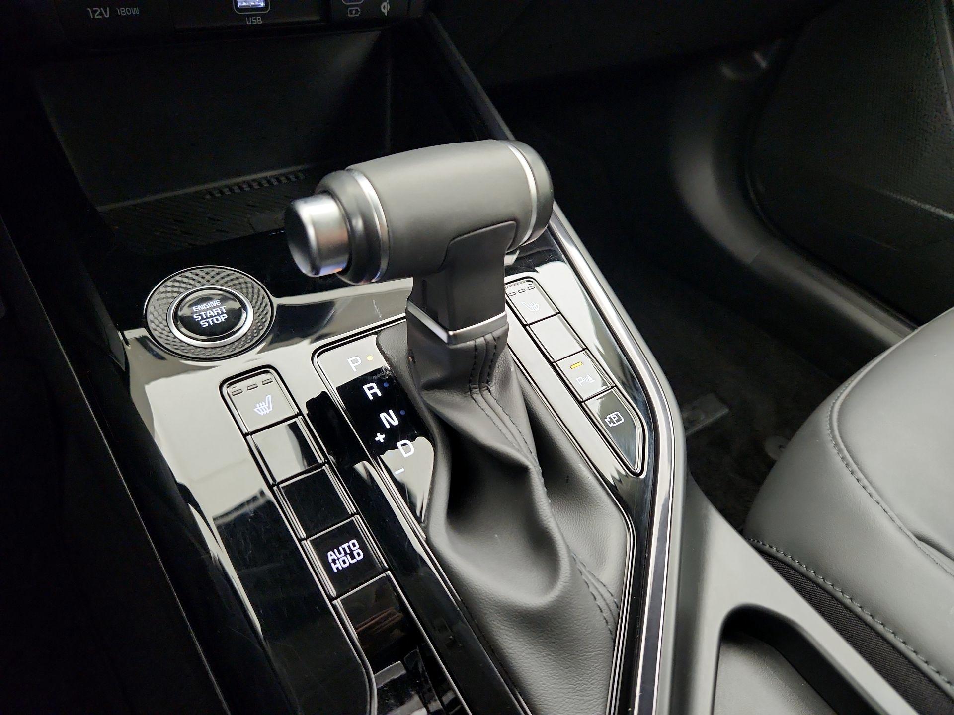 Thumbnail: 2024 Kia Niro - 18