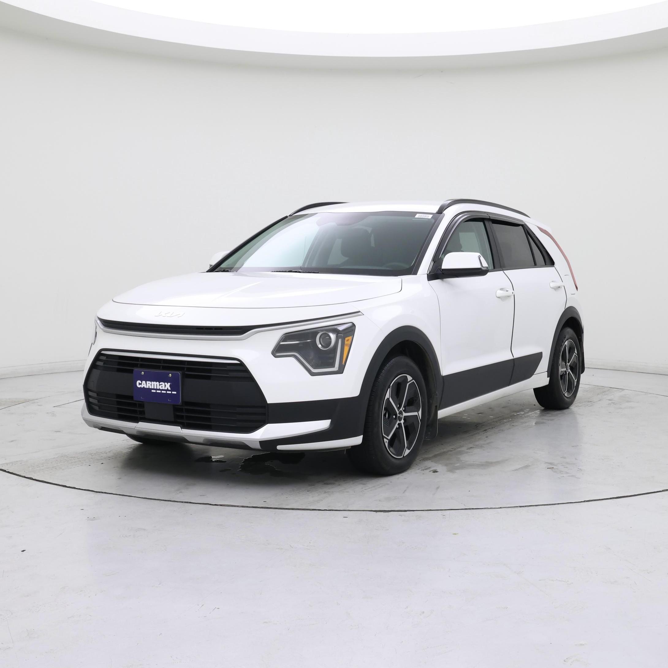 Thumbnail: 2024 Kia Niro - 4