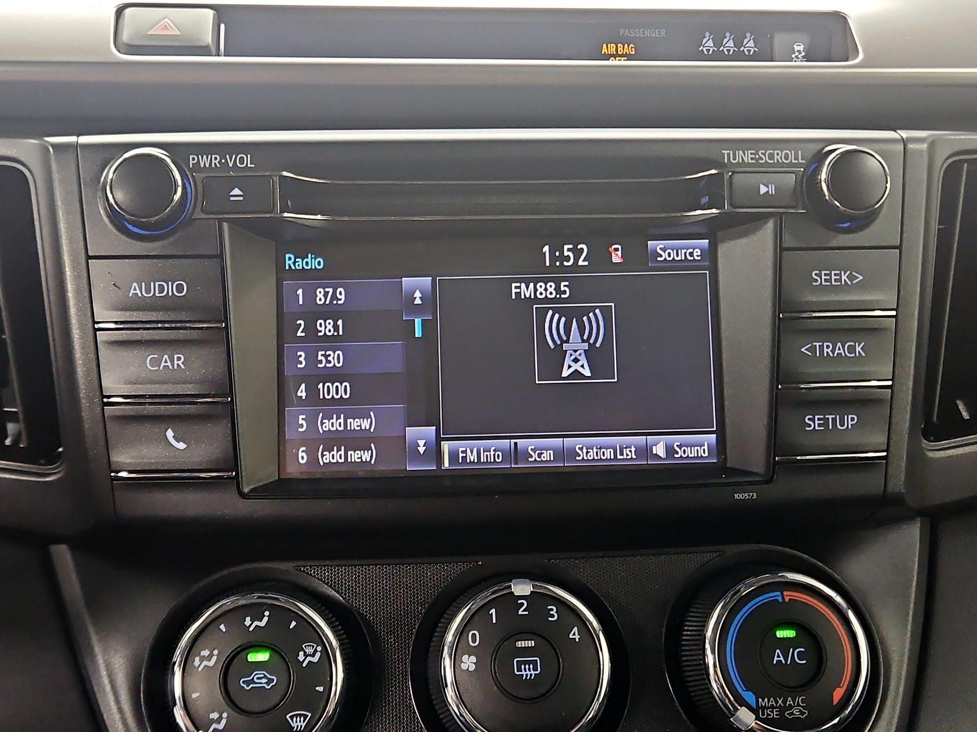 Thumbnail: 2018 Toyota RAV4 - 15