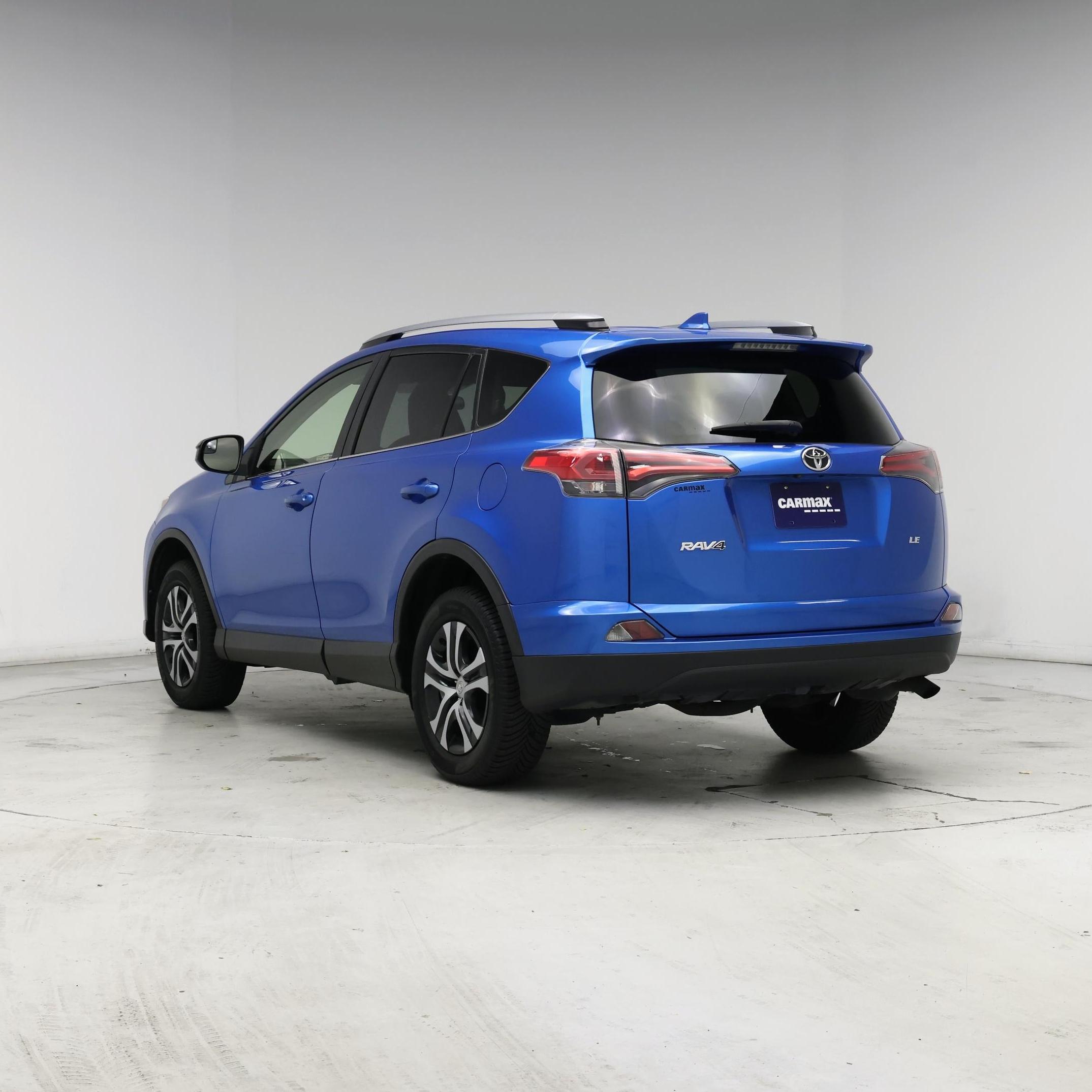 Thumbnail: 2018 Toyota RAV4 - 2