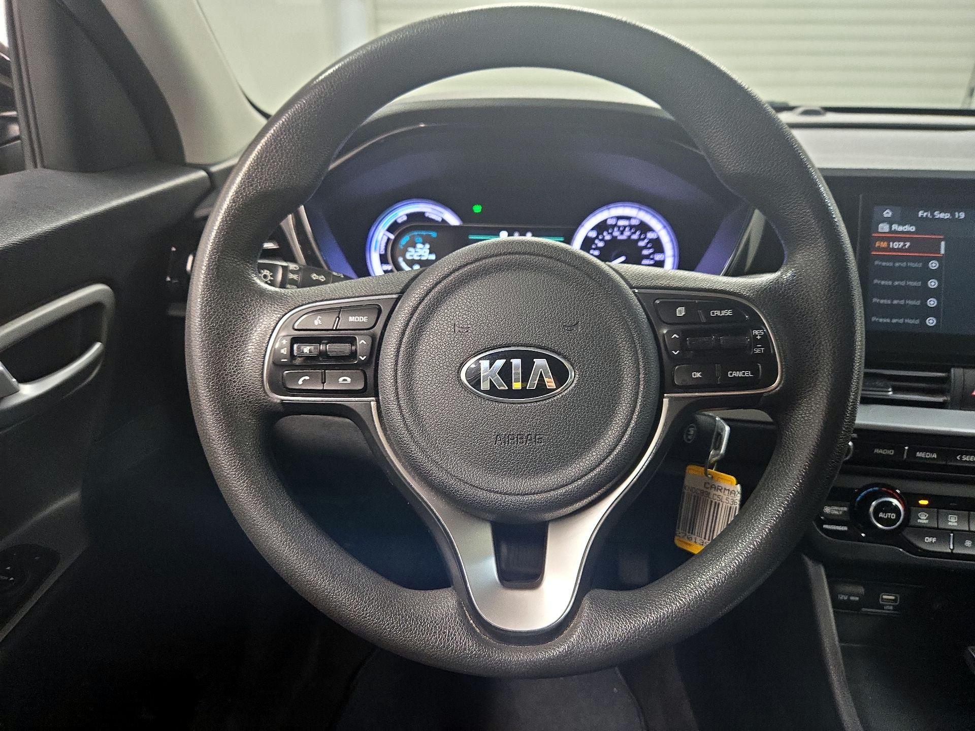 Thumbnail: 2020 Kia Niro - 10