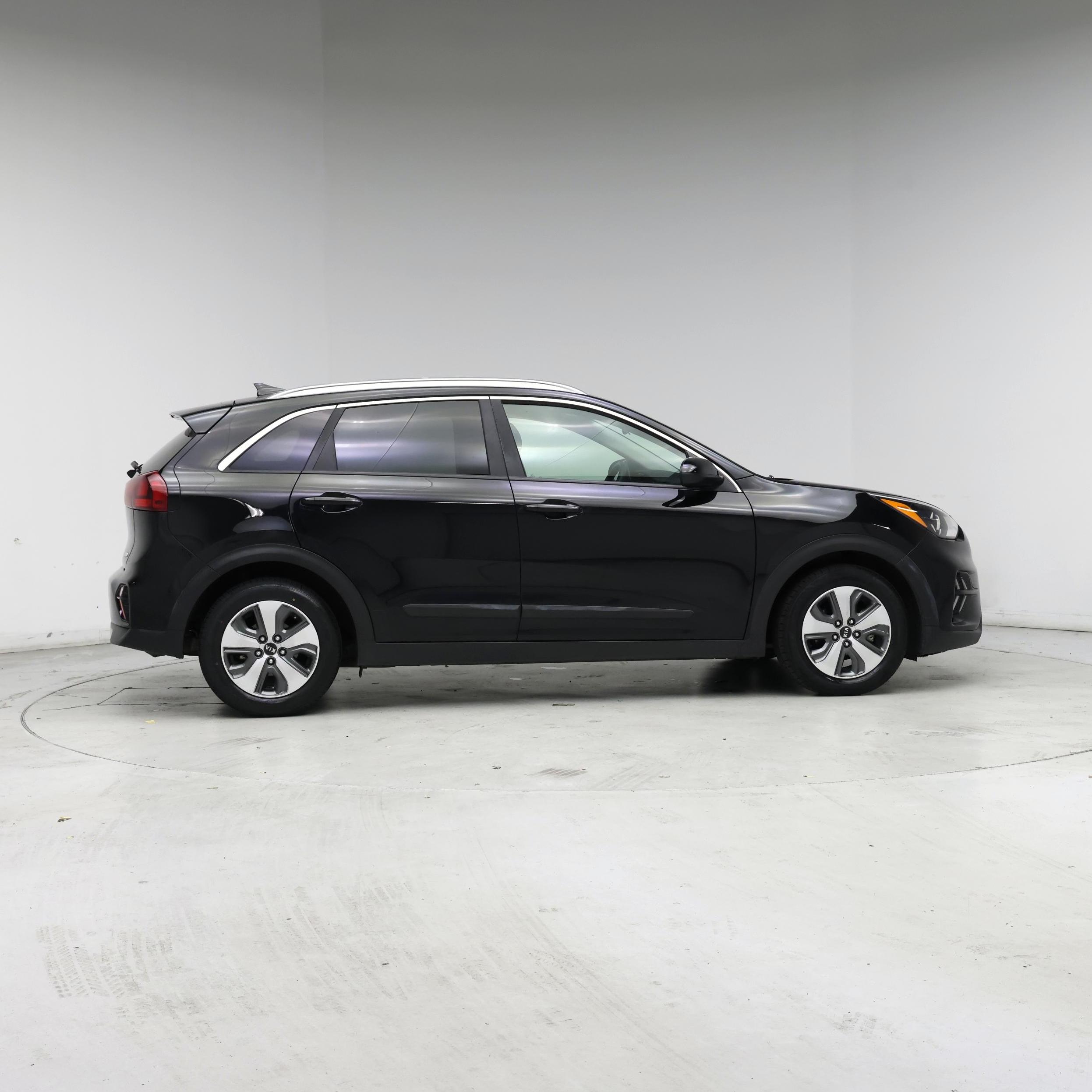 Thumbnail: 2020 Kia Niro - 7