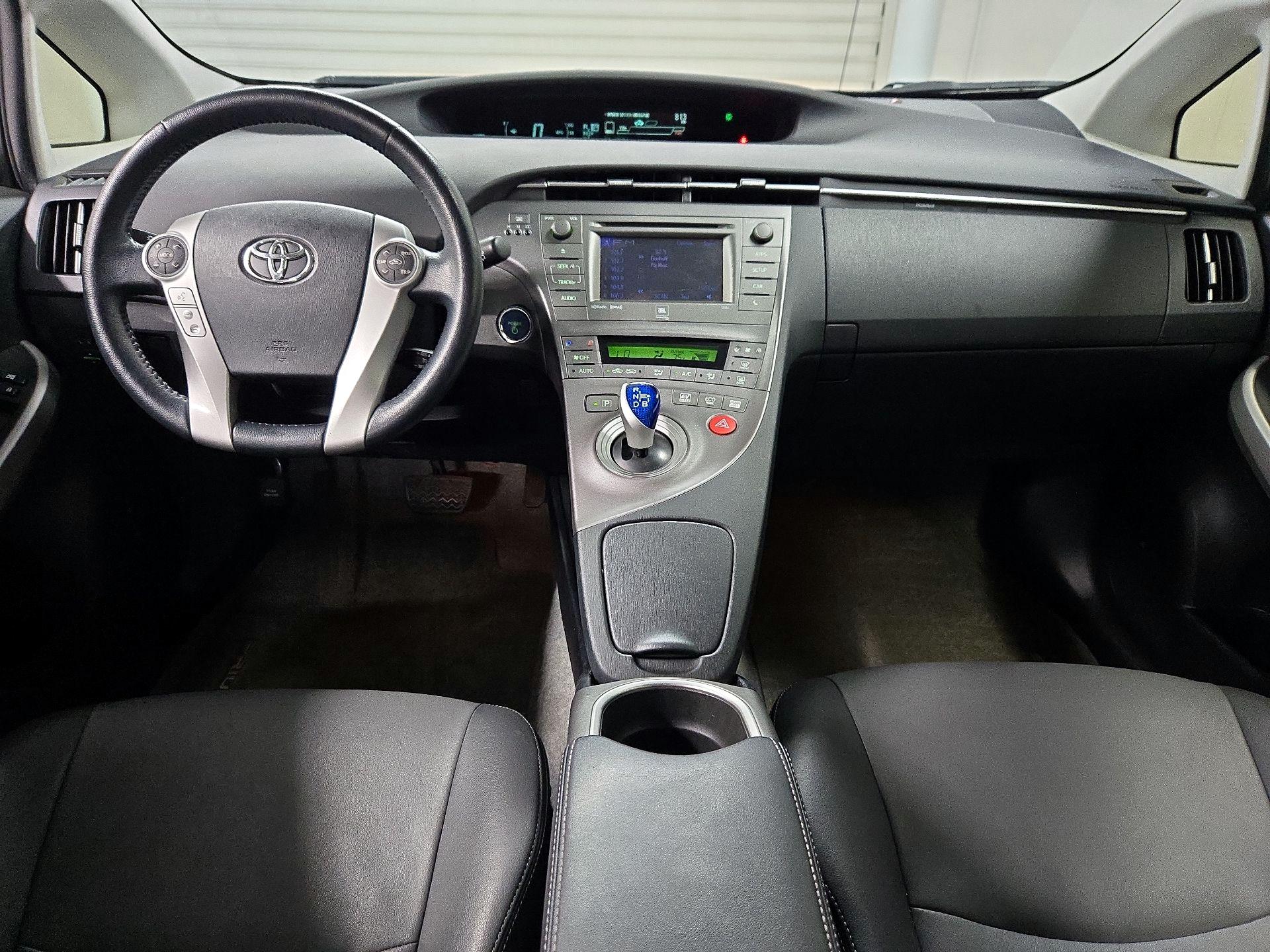 Thumbnail: 2015 Toyota Prius - 9