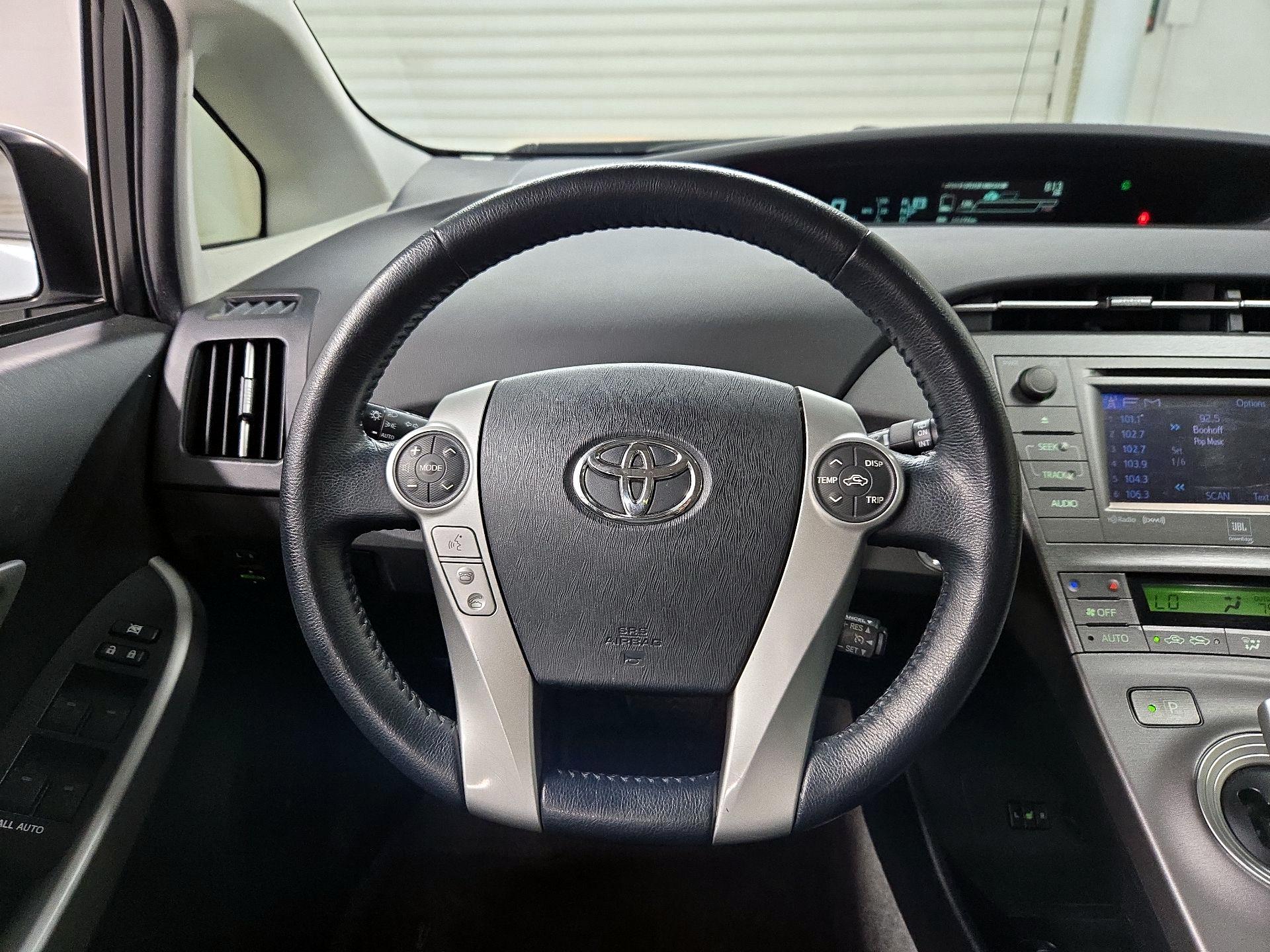 Thumbnail: 2015 Toyota Prius - 10