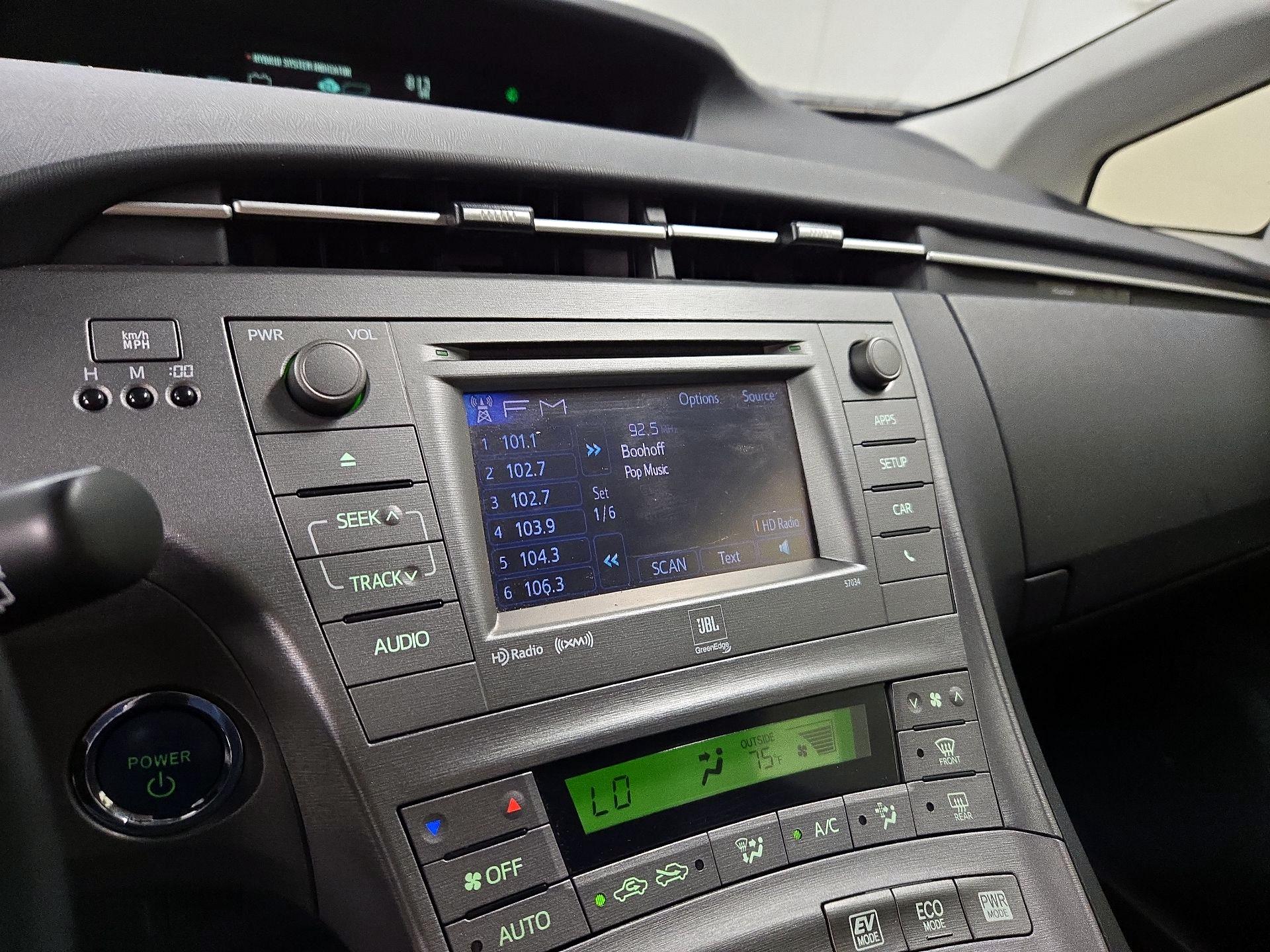 Thumbnail: 2015 Toyota Prius - 15