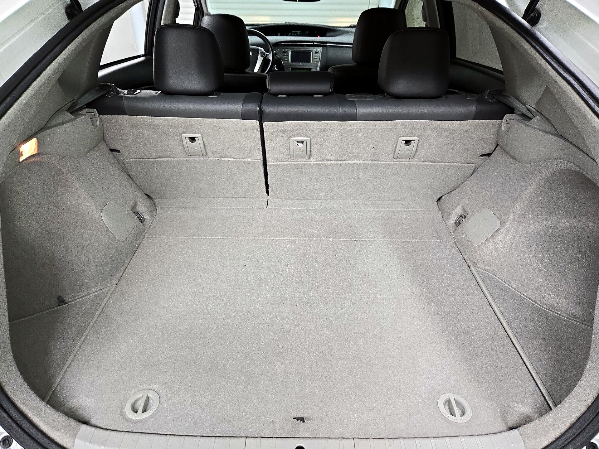 Thumbnail: 2015 Toyota Prius - 20