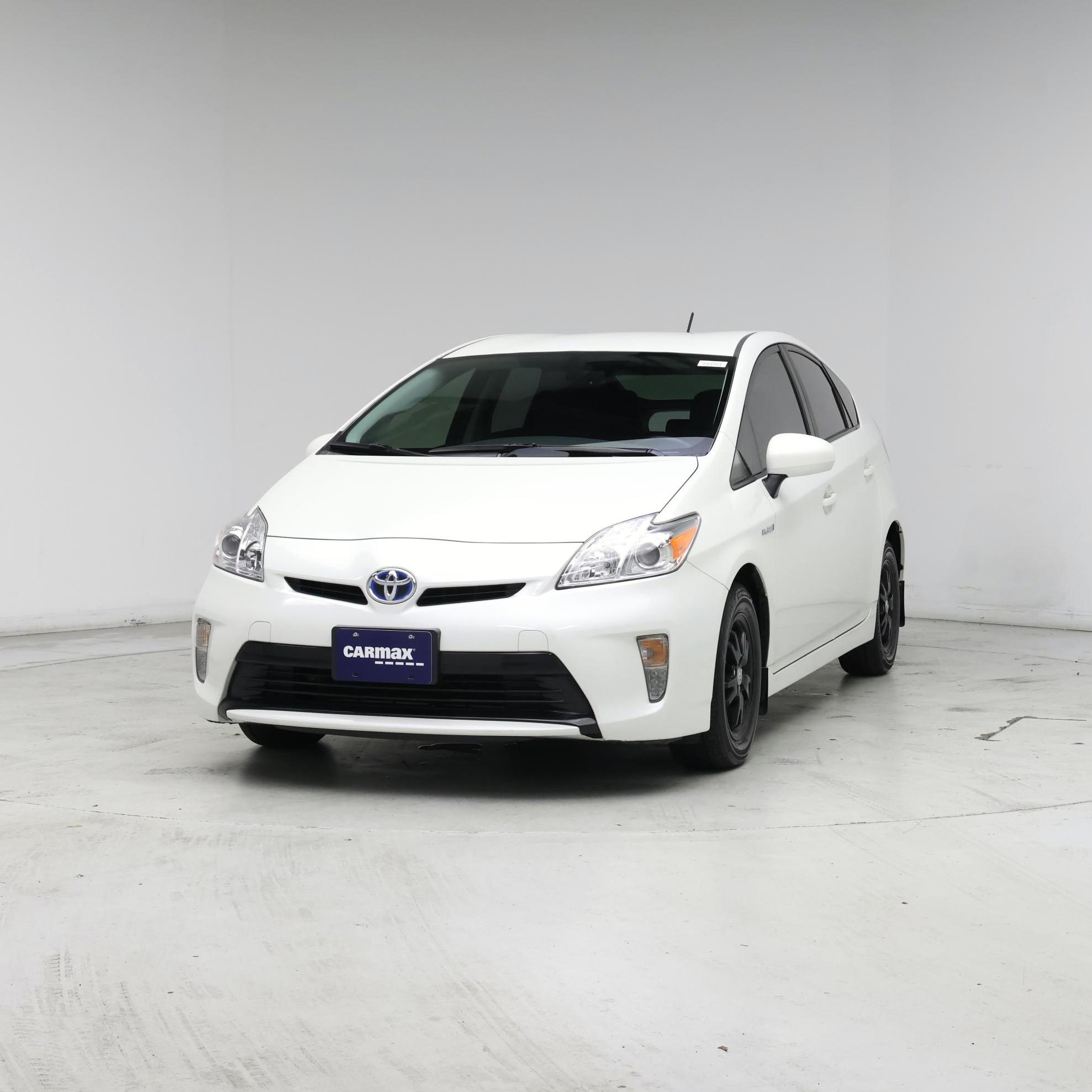 Thumbnail: 2015 Toyota Prius - 4