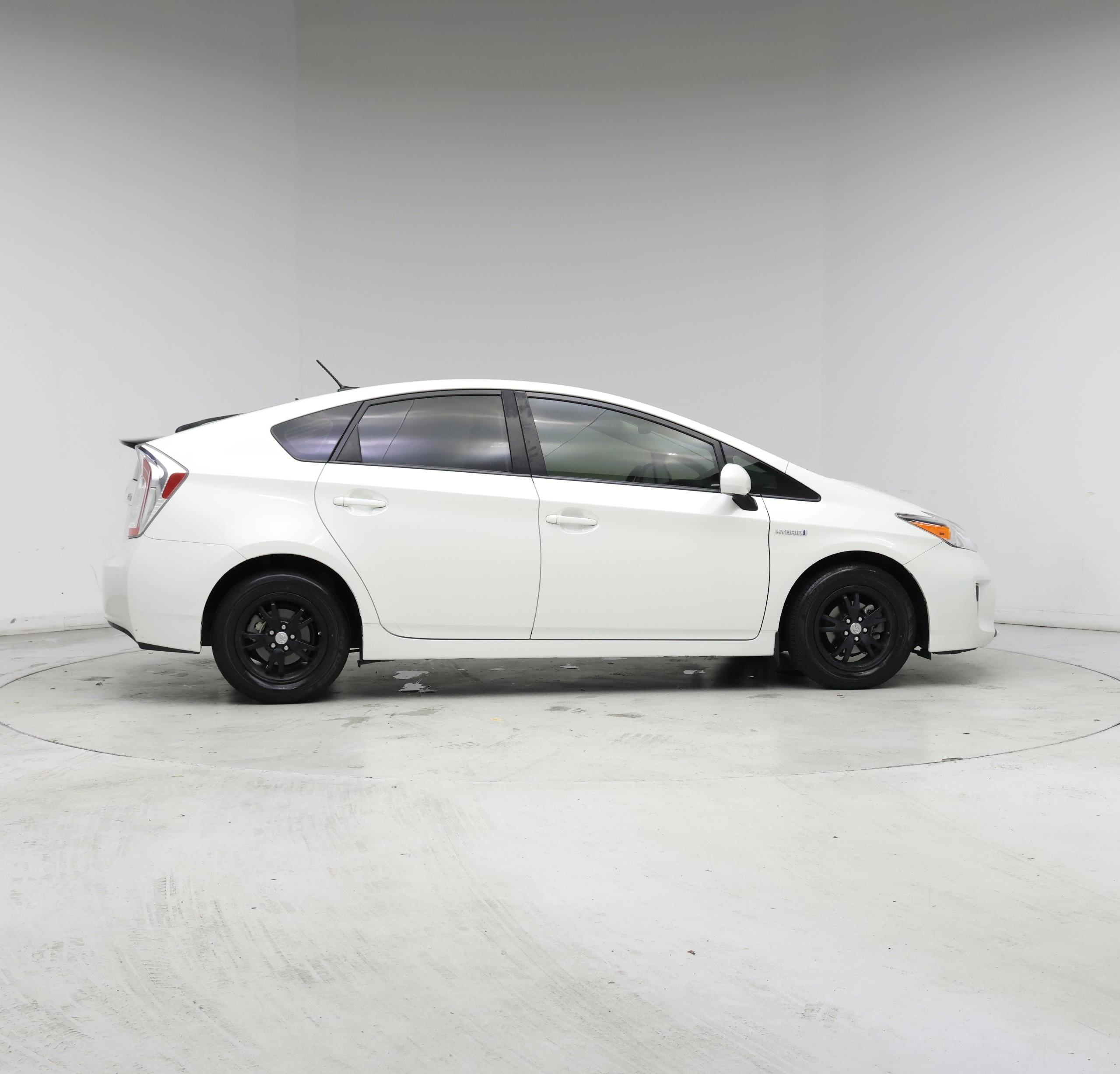 Thumbnail: 2015 Toyota Prius - 7