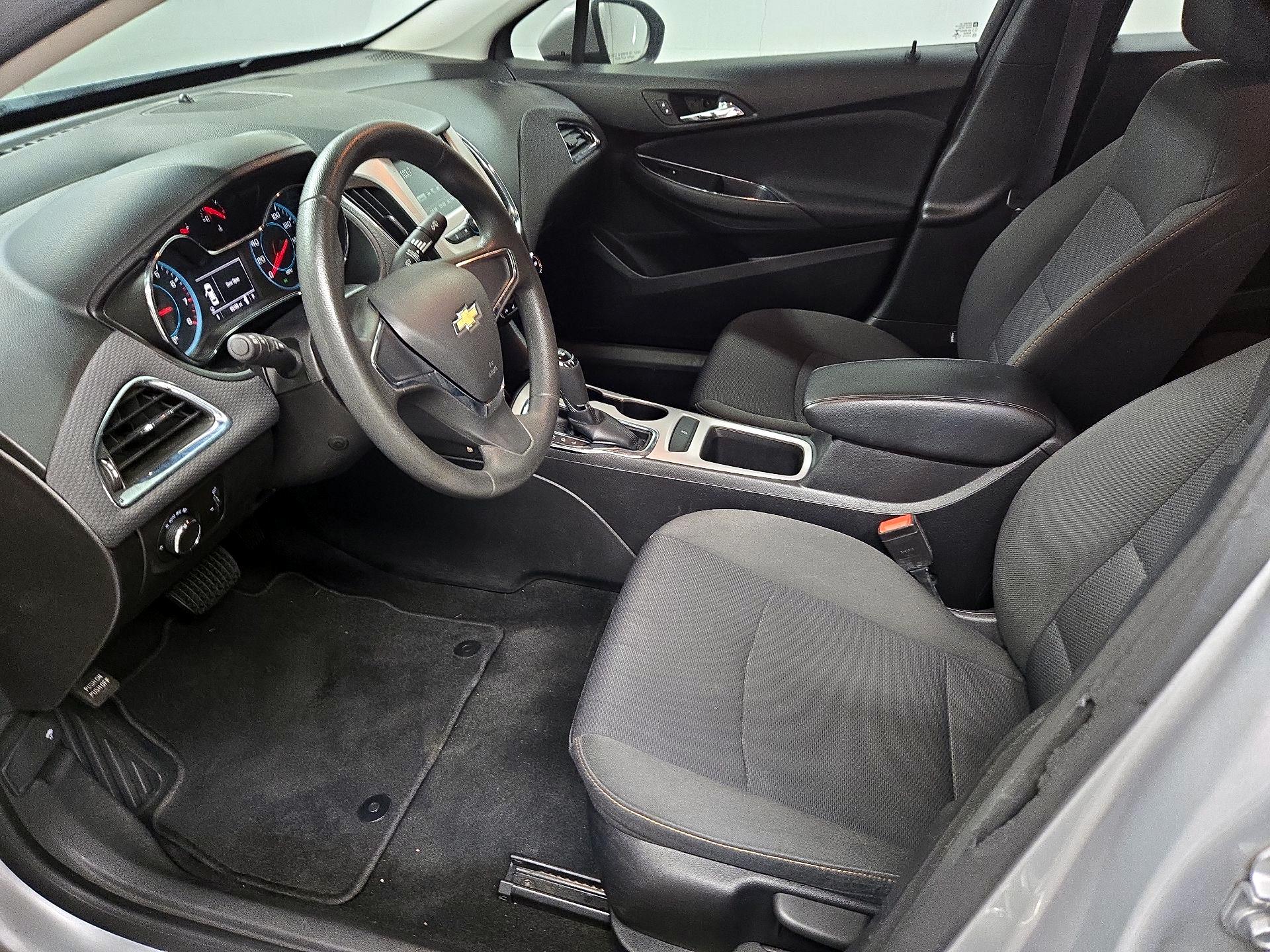 Thumbnail: 2016 Chevrolet Cruze - 11