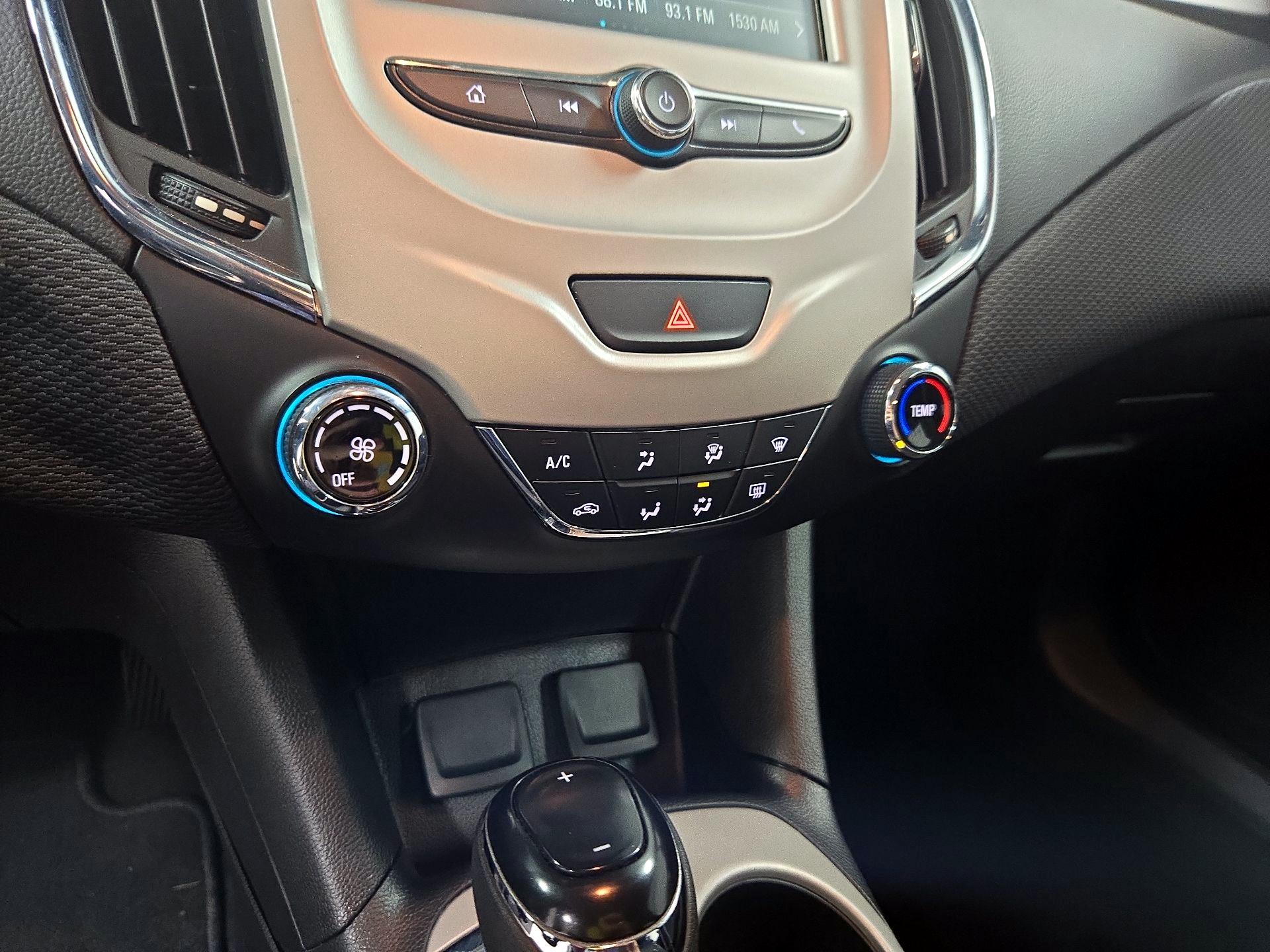Thumbnail: 2016 Chevrolet Cruze - 16