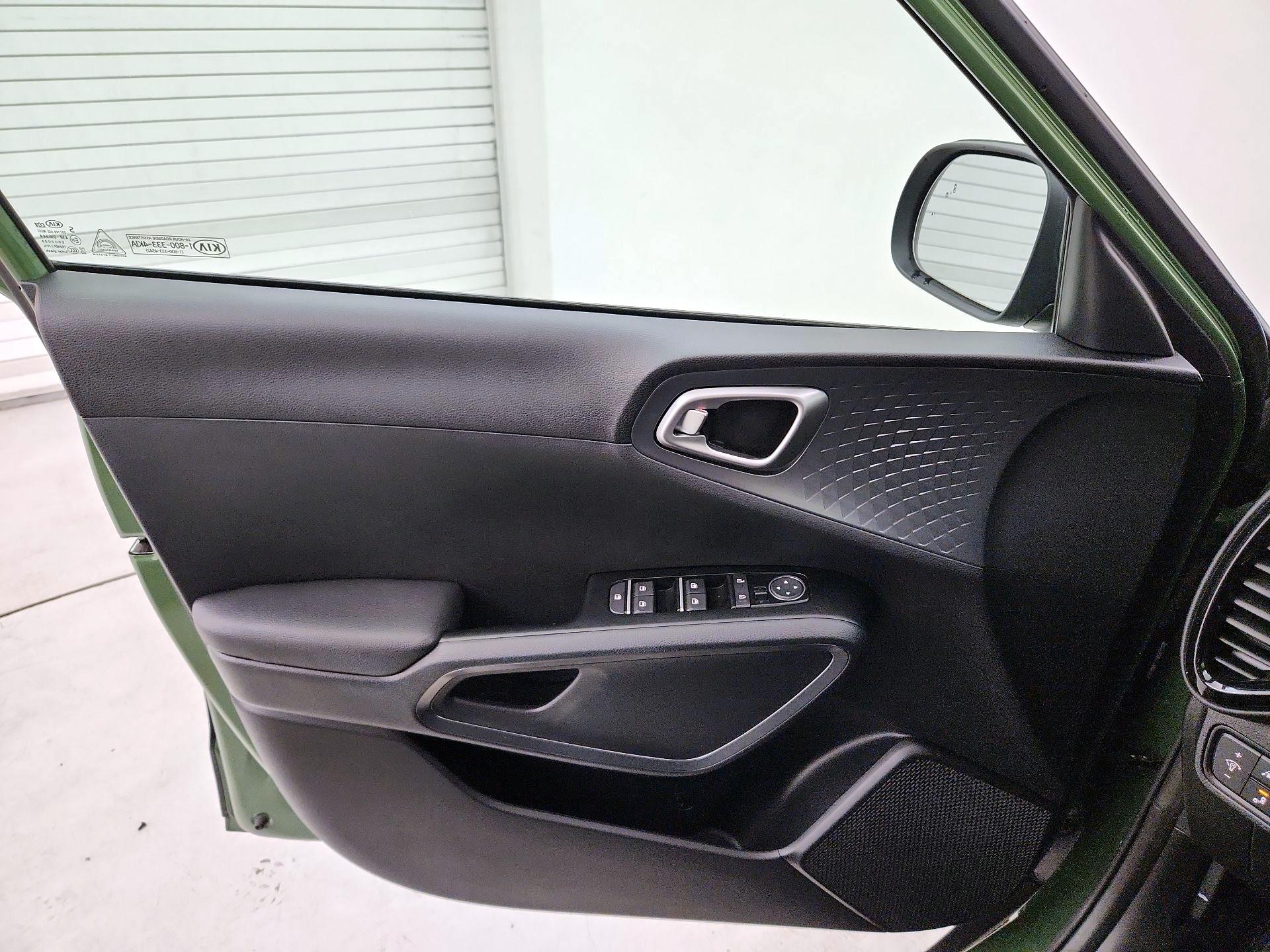 Thumbnail: 2020 Kia Soul - 12
