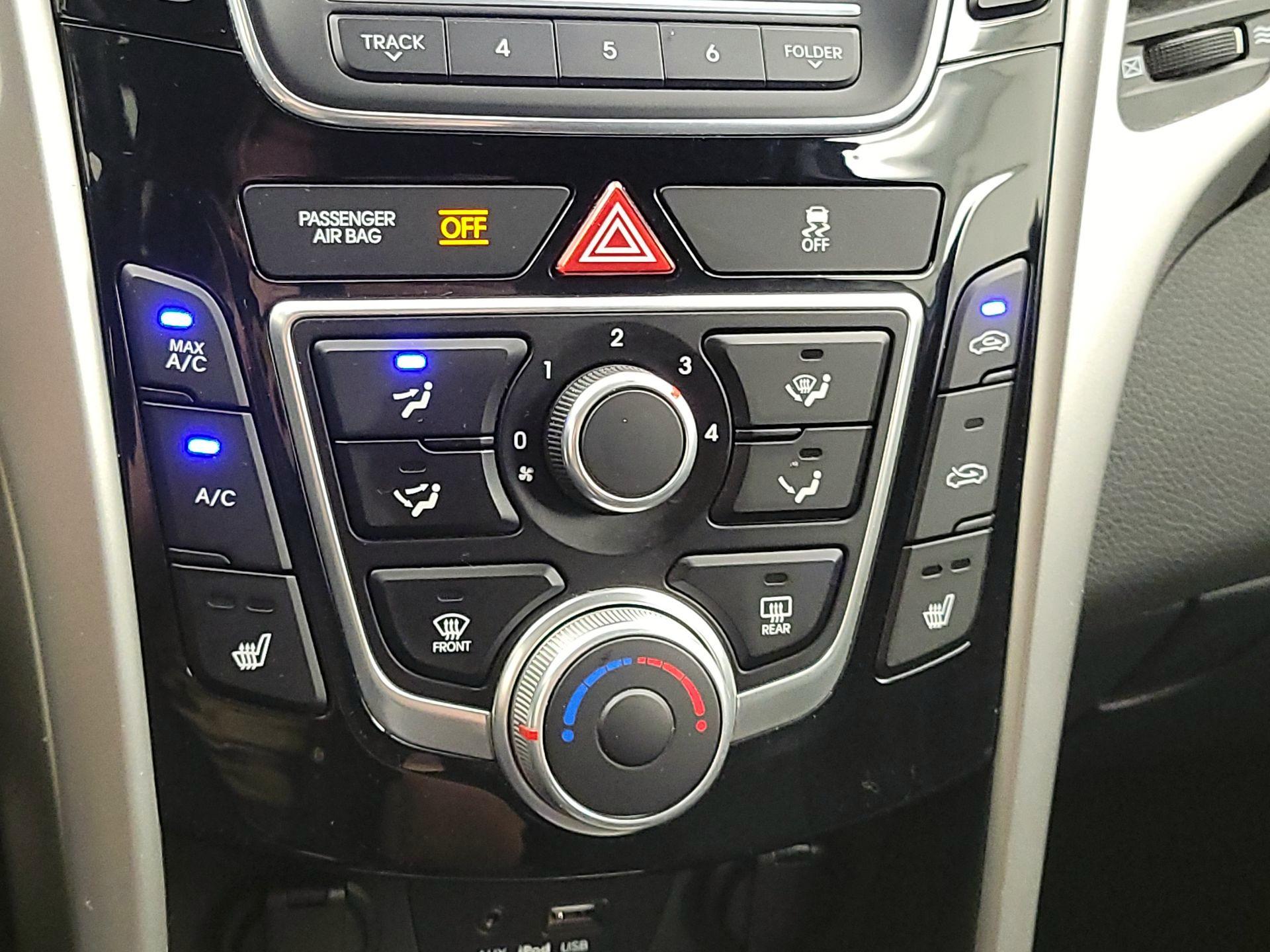 Thumbnail: 2016 Hyundai Elantra - 15