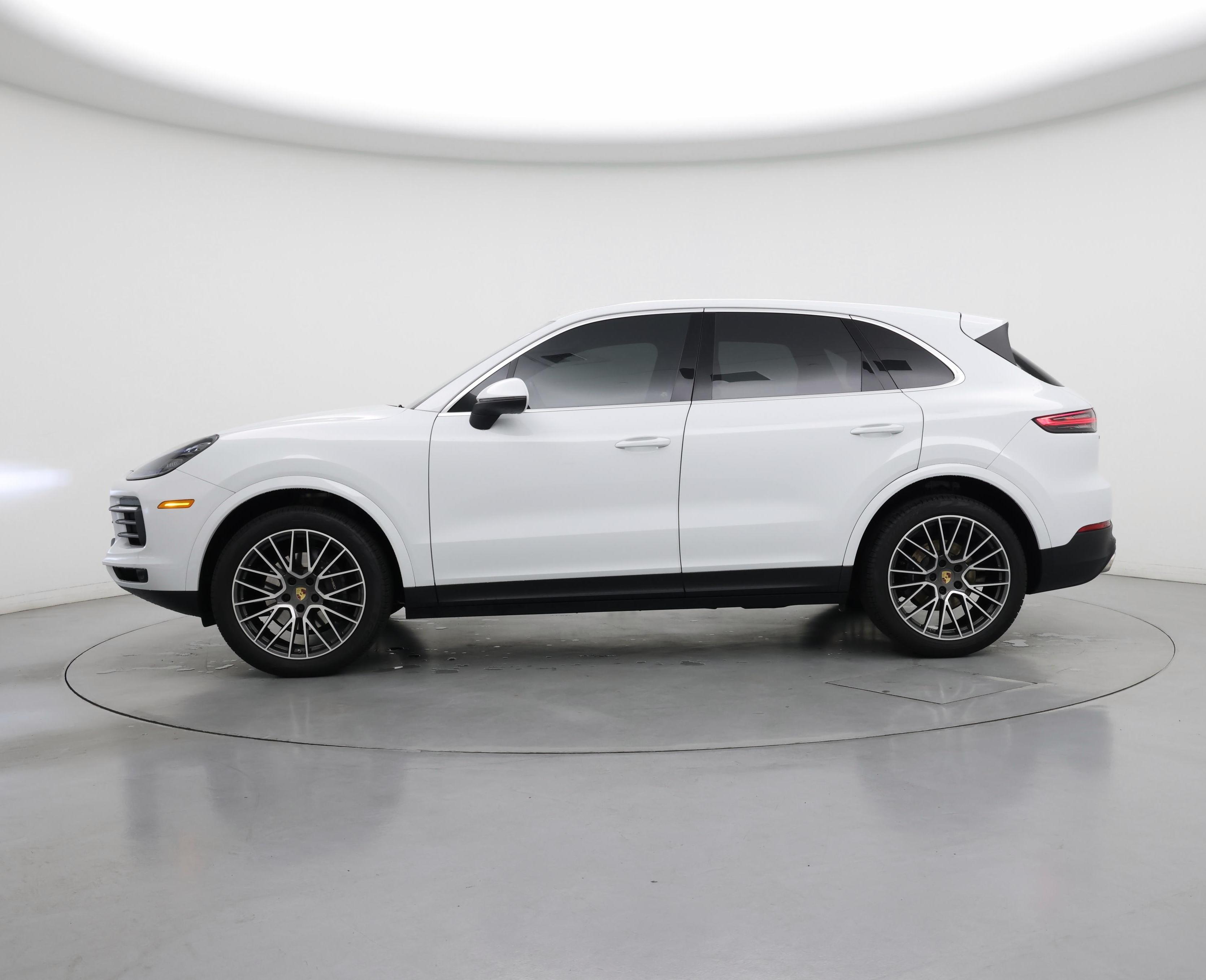 Thumbnail: 2019 Porsche Cayenne - 3