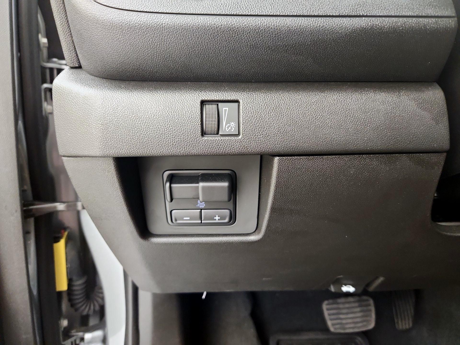 Thumbnail: 2024 Chevrolet Colorado - 13