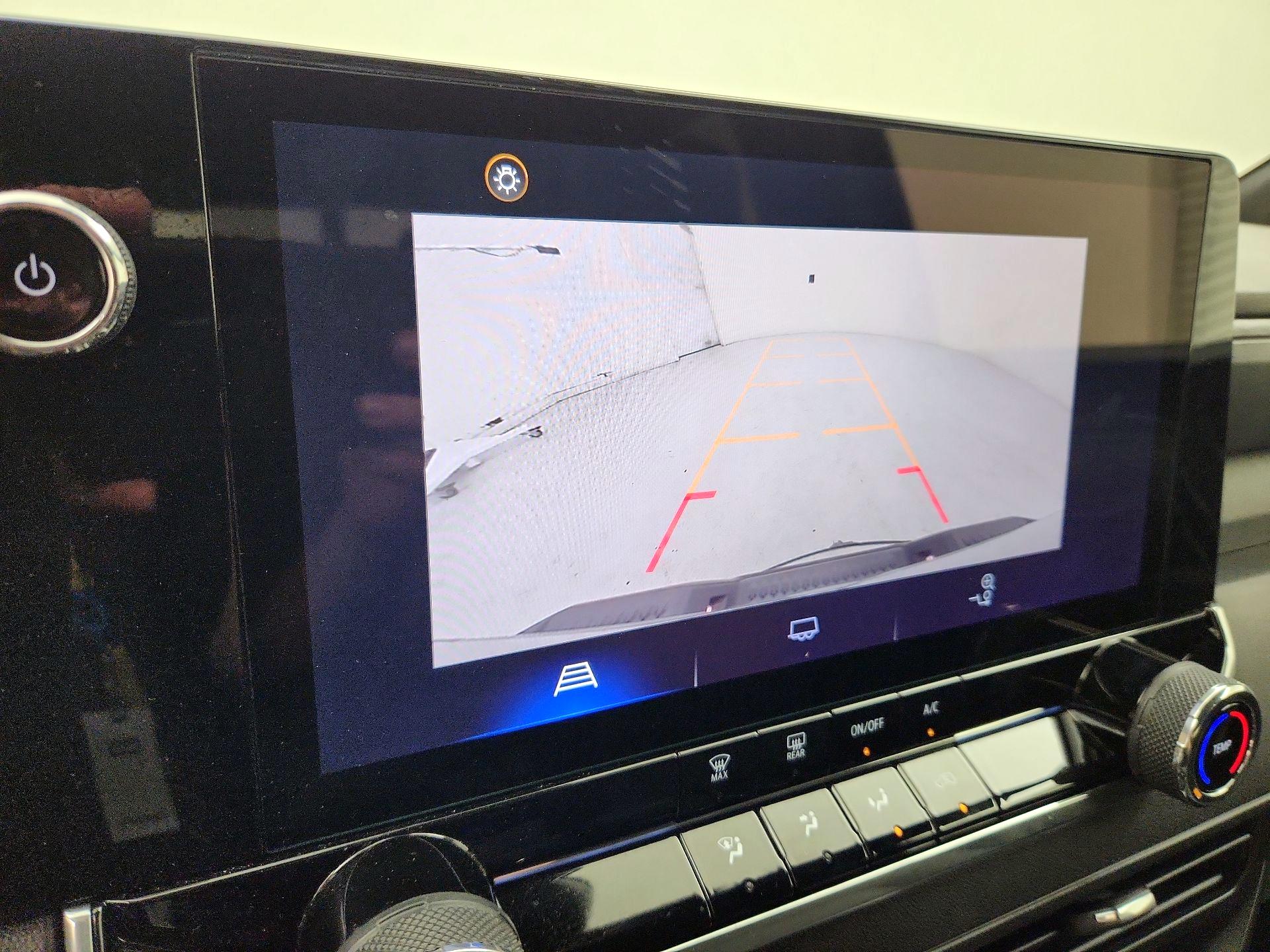 Thumbnail: 2024 Chevrolet Colorado - 15