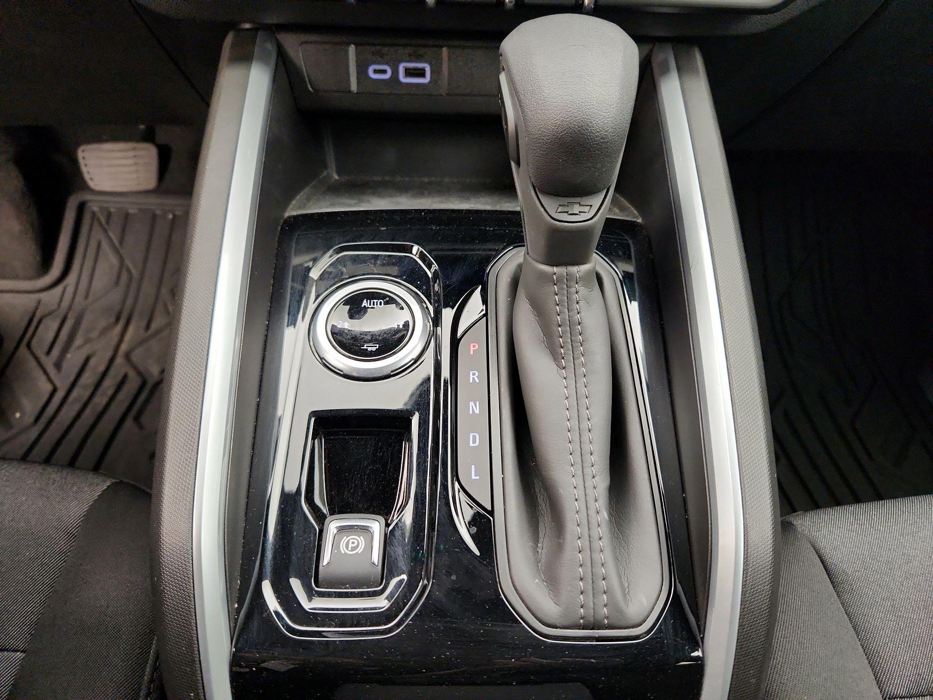 Thumbnail: 2024 Chevrolet Colorado - 18