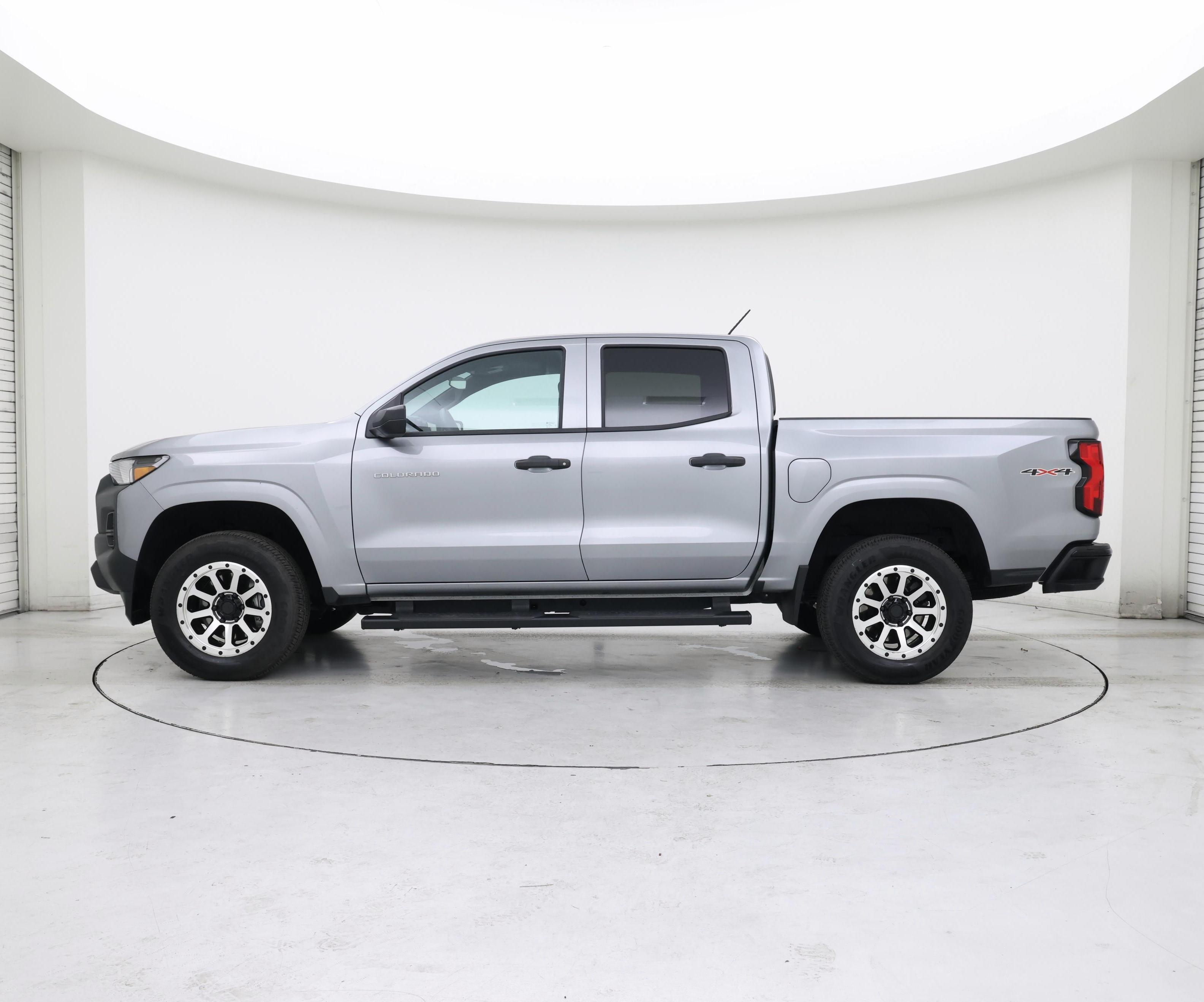 Thumbnail: 2024 Chevrolet Colorado - 3