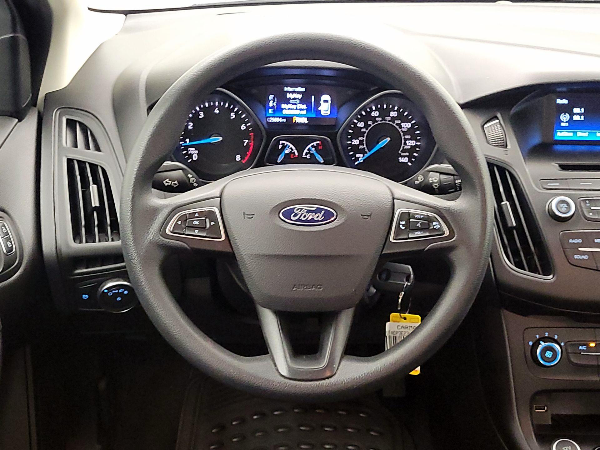 Thumbnail: 2017 Ford Focus - 10