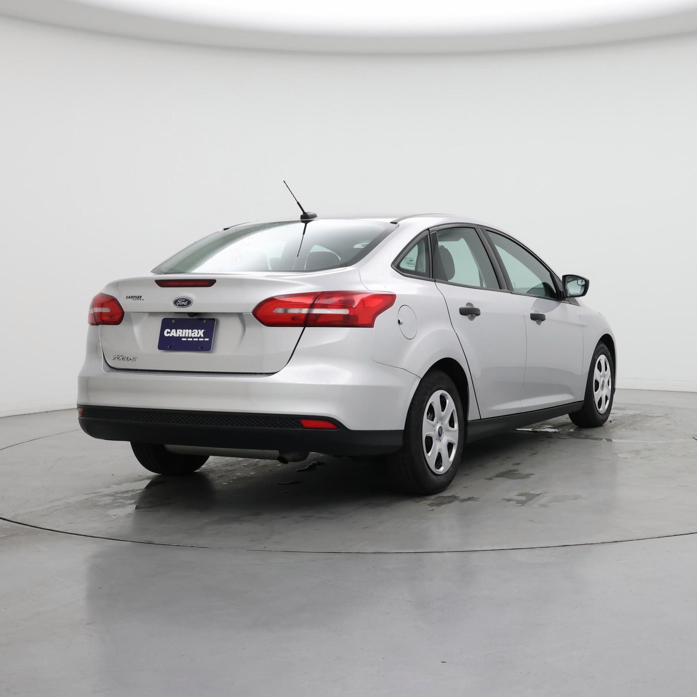 Thumbnail: 2017 Ford Focus - 8