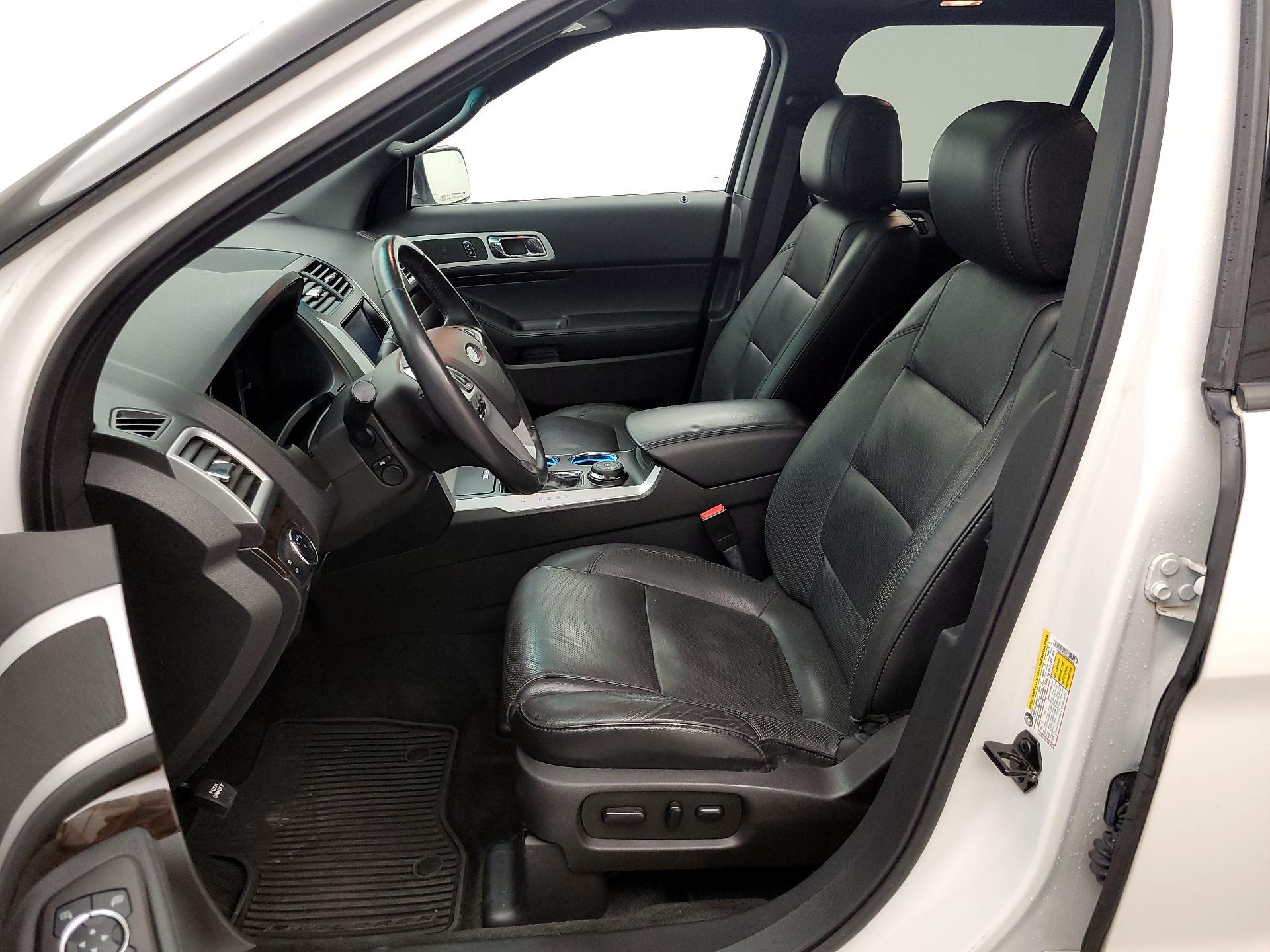 Thumbnail: 2014 Ford Explorer - 11