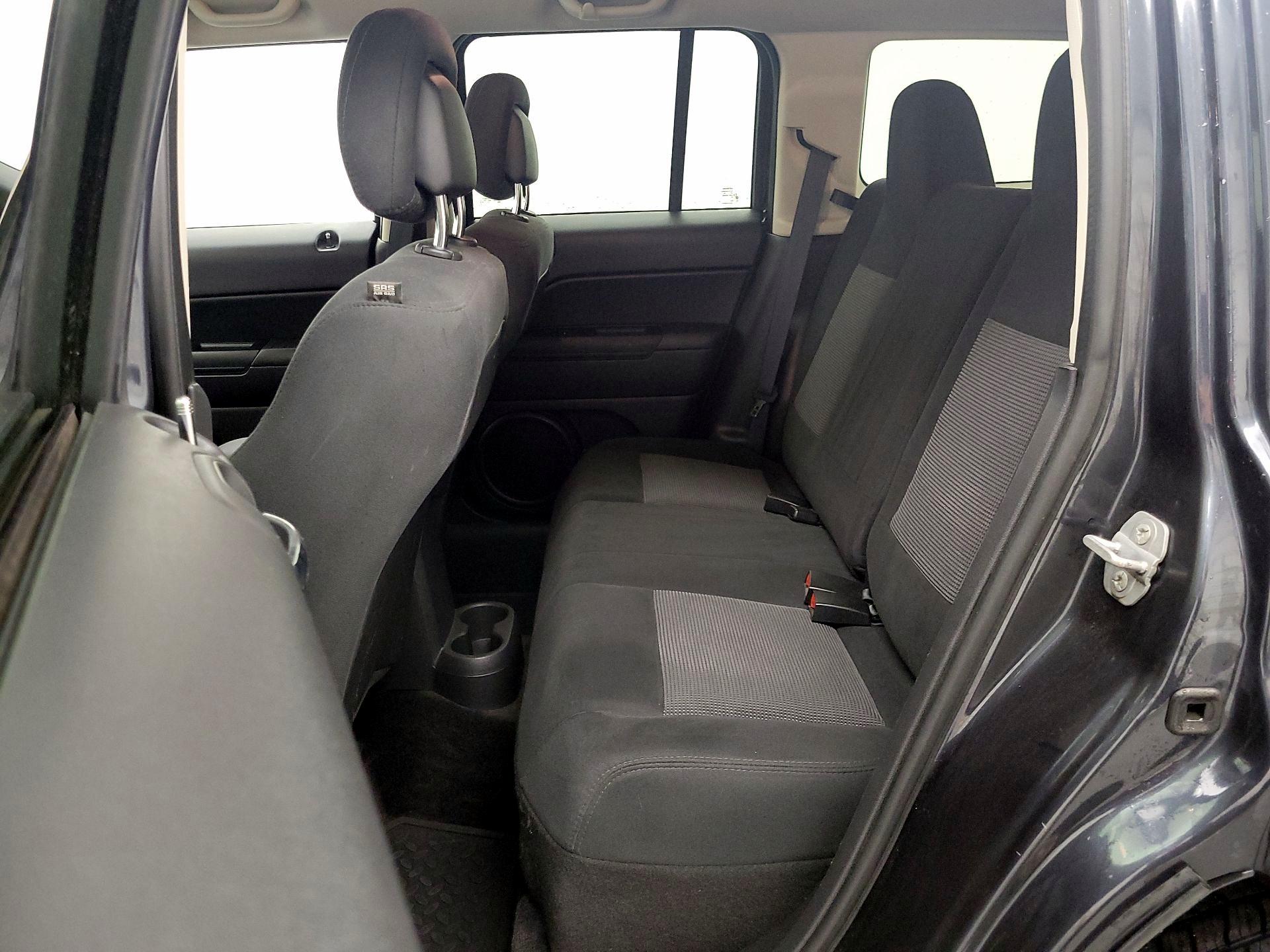 Thumbnail: 2015 Jeep Patriot - 17