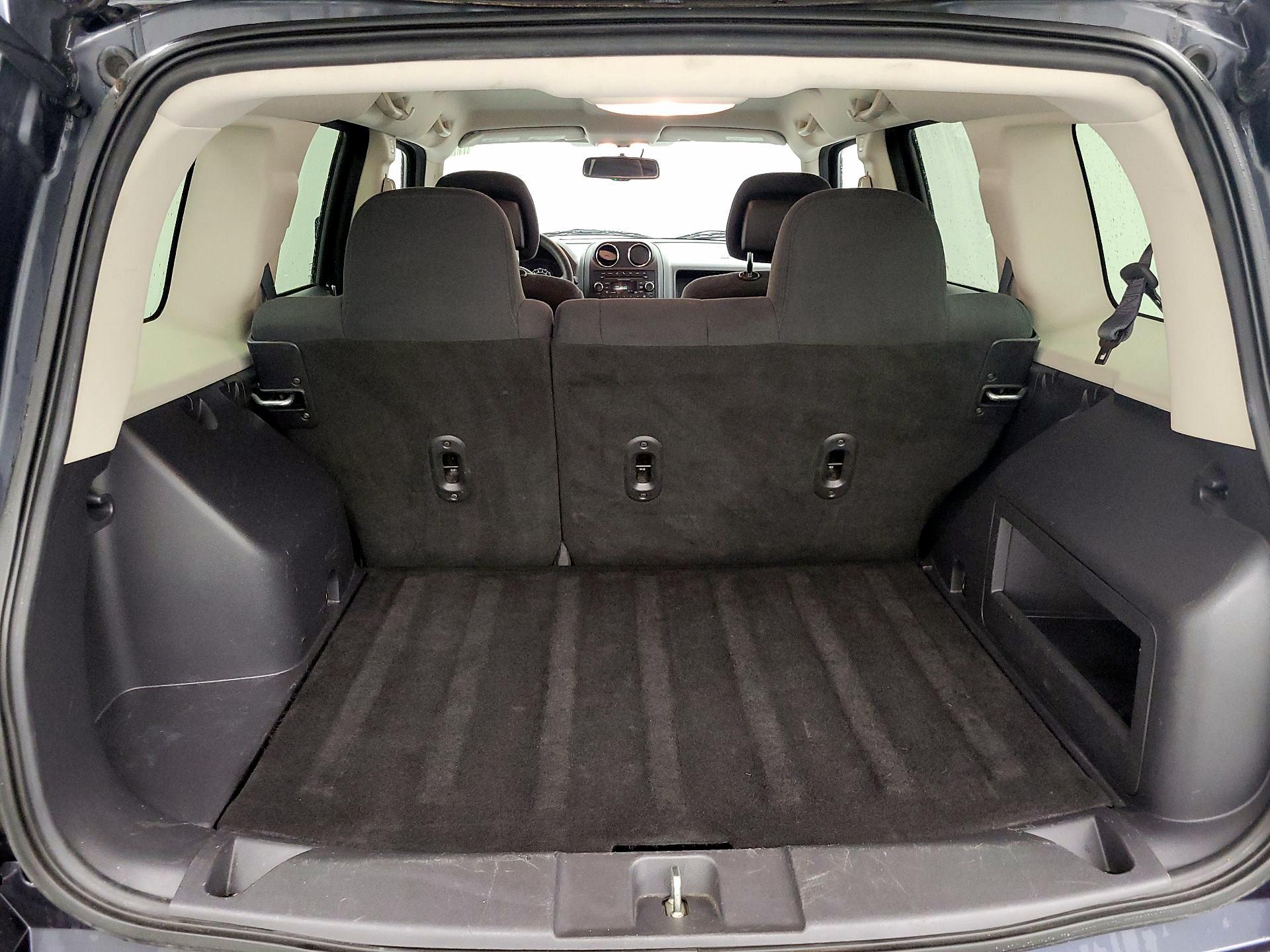 Thumbnail: 2015 Jeep Patriot - 18