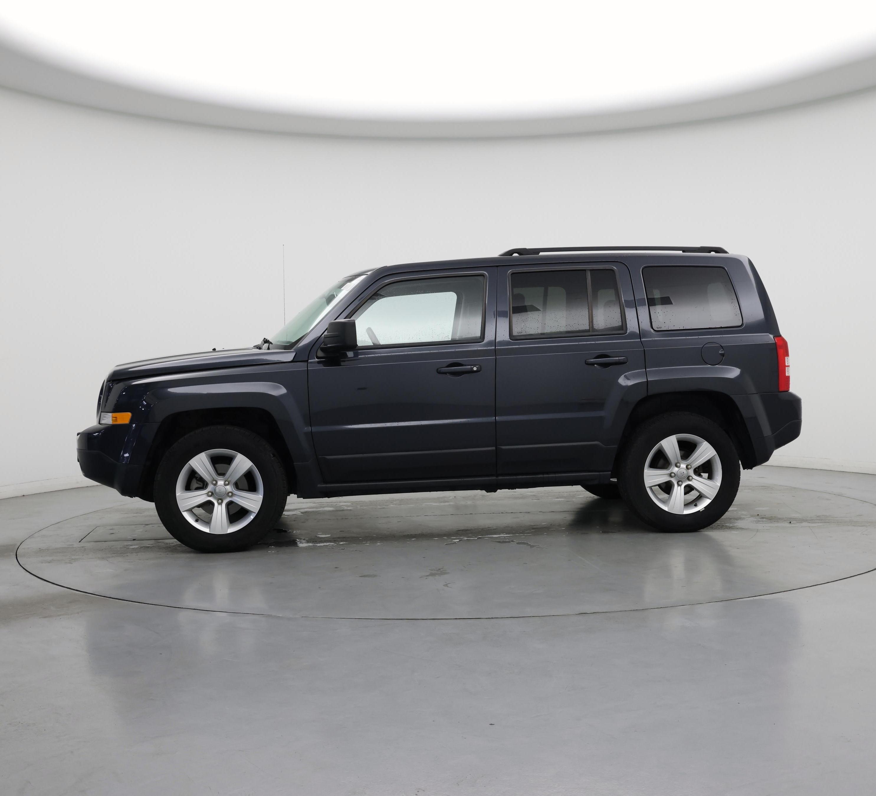 Thumbnail: 2015 Jeep Patriot - 3